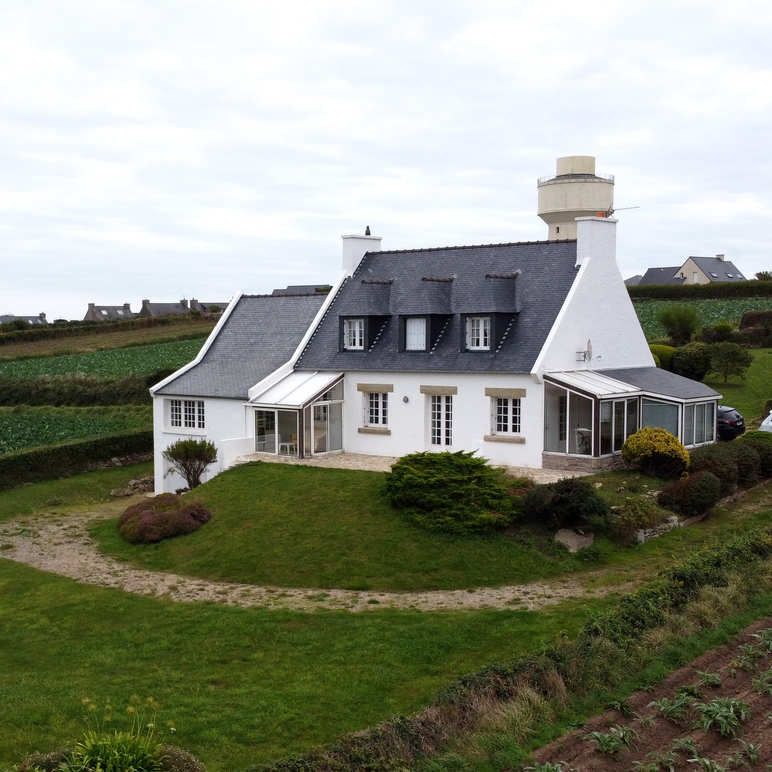 L’EXTENSION QUI REDÉFINIT L’ESPACE D’UNE MAISON BRETONNE. 29M2.FR – L’ÉQUIPE D’ARCHITECTES QUI TRANSFORME VOS RÊVES, DU PAPIER À LA RÉALITÉ