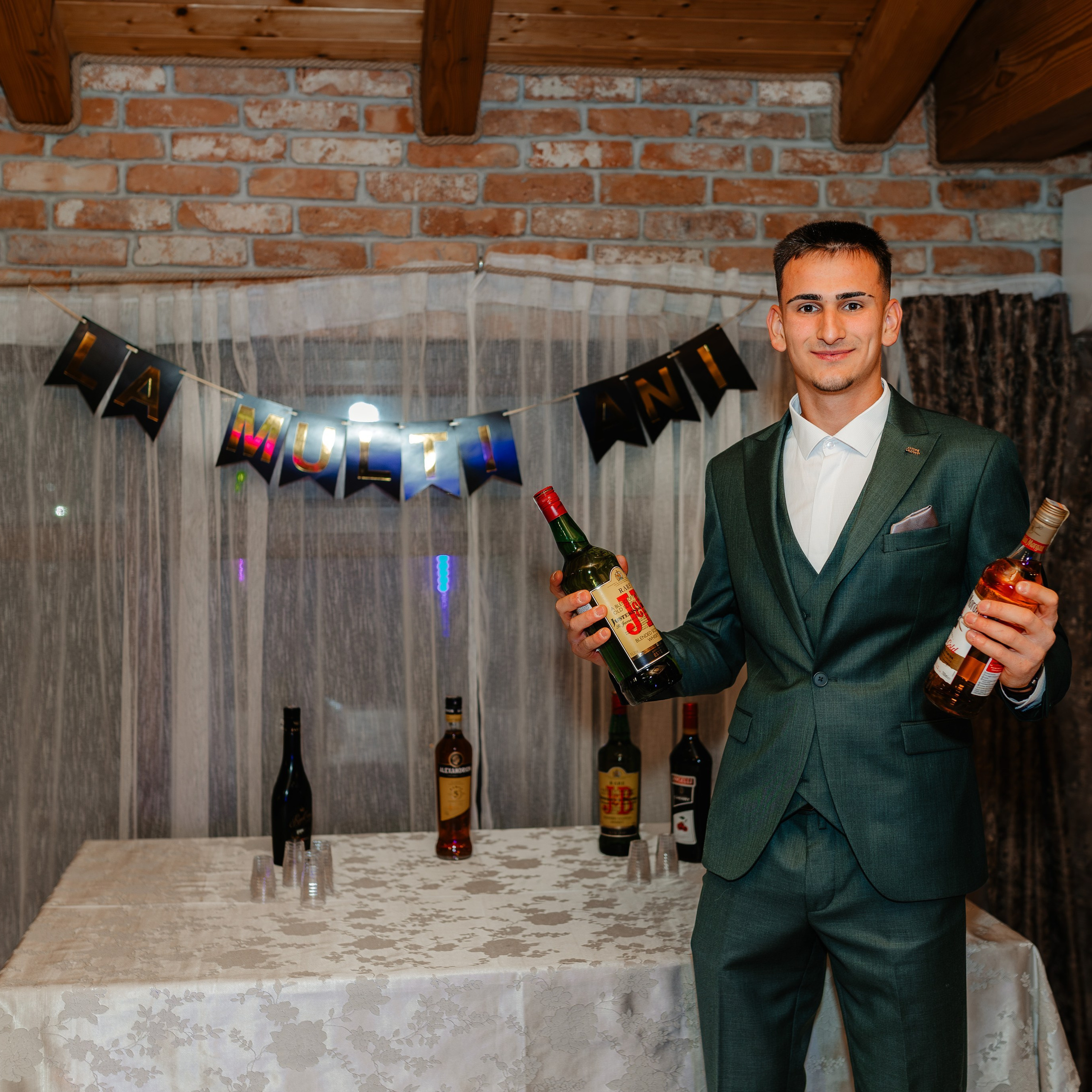 Recenzii. Ionut Brehuescu — Fotograf