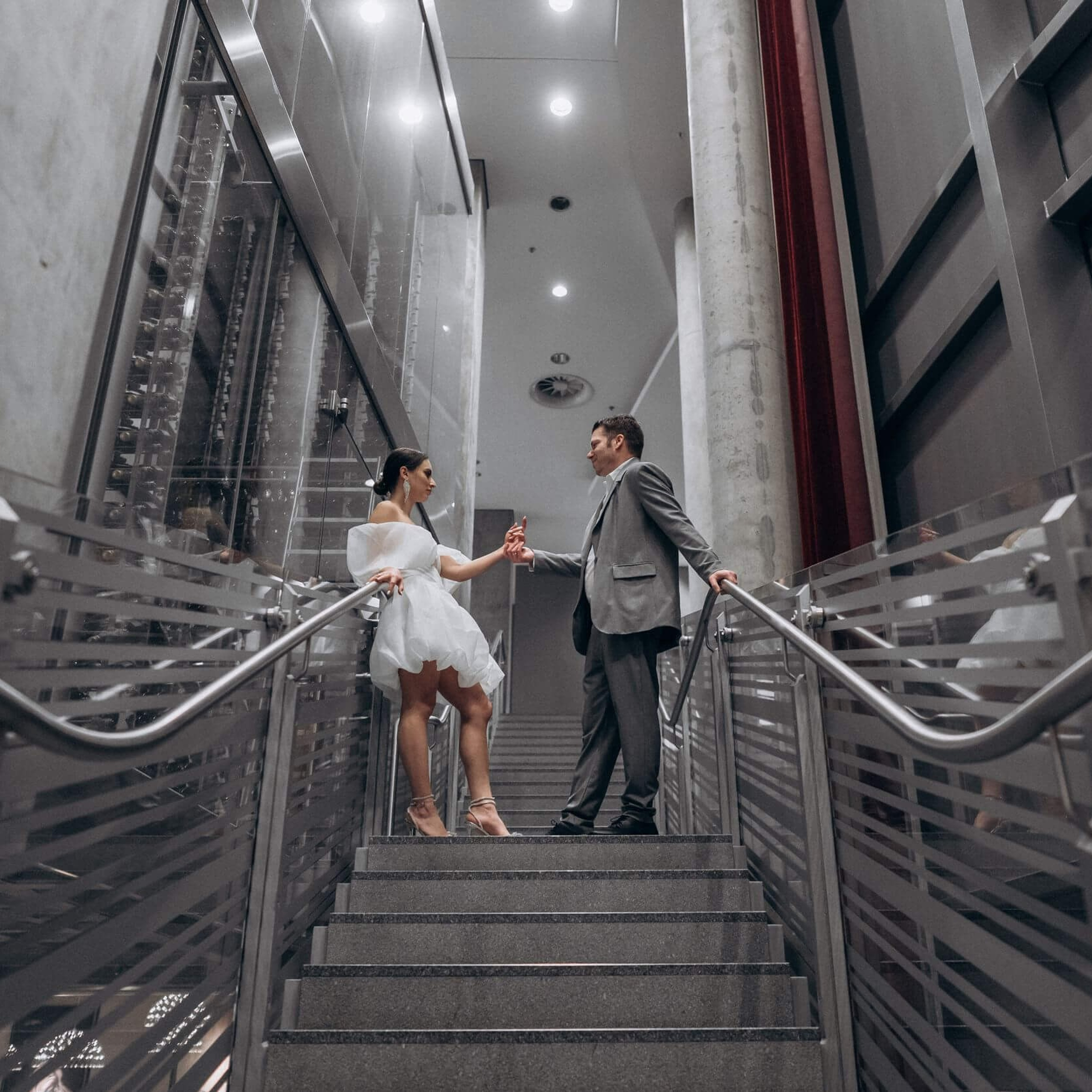 bride and groom in radisson blu frankfurt 