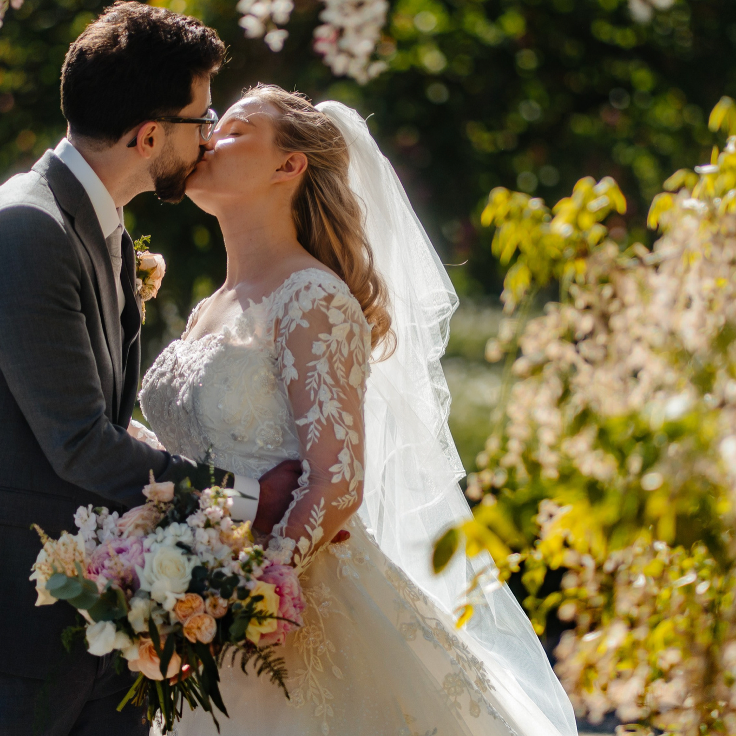 Părerea CLIENȚILOR. Foto-Video Nunta Iasi, Suceava, Bucuresti / Disponibilitate 2025 — 2026 — 2027