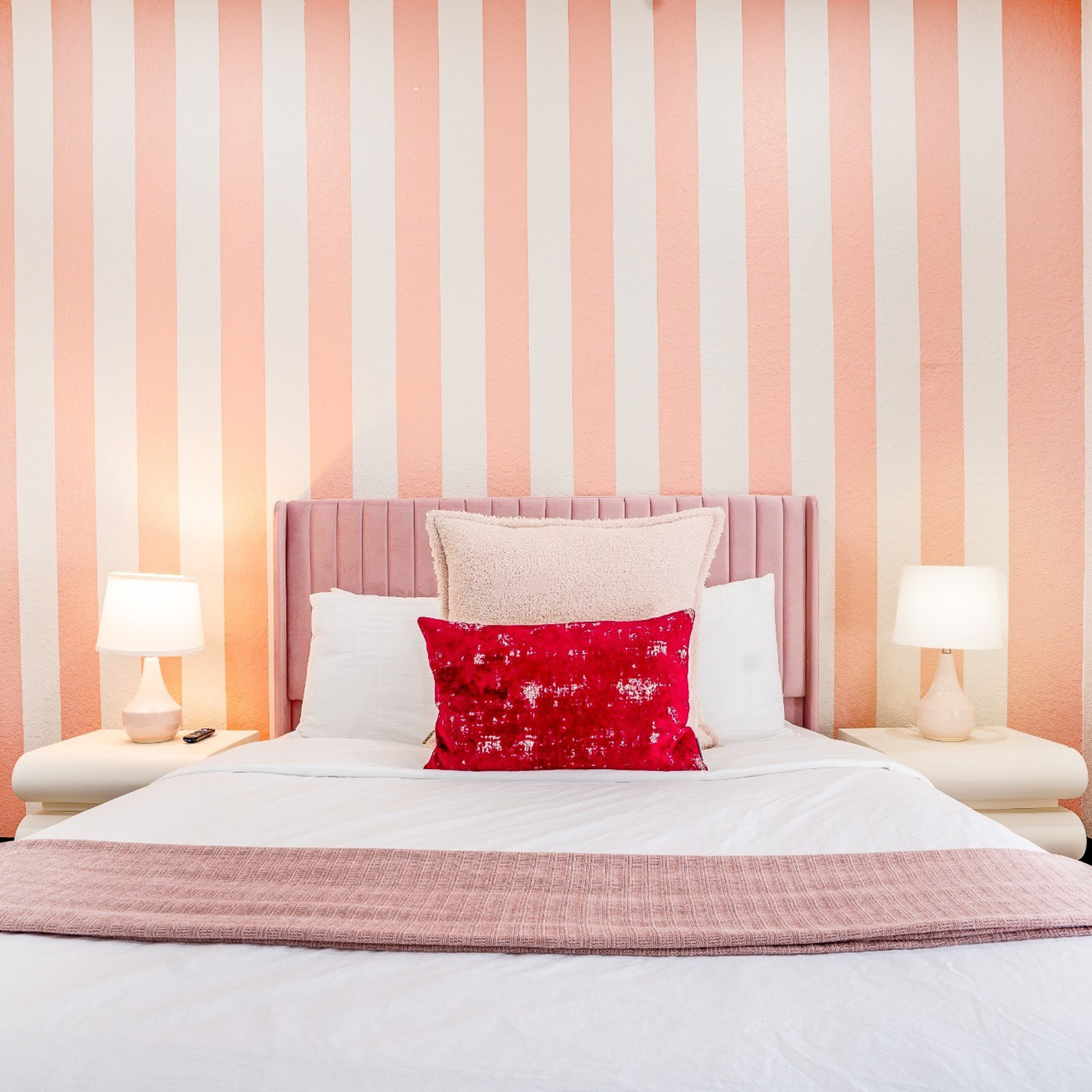 Airbnb: Real Estate 03