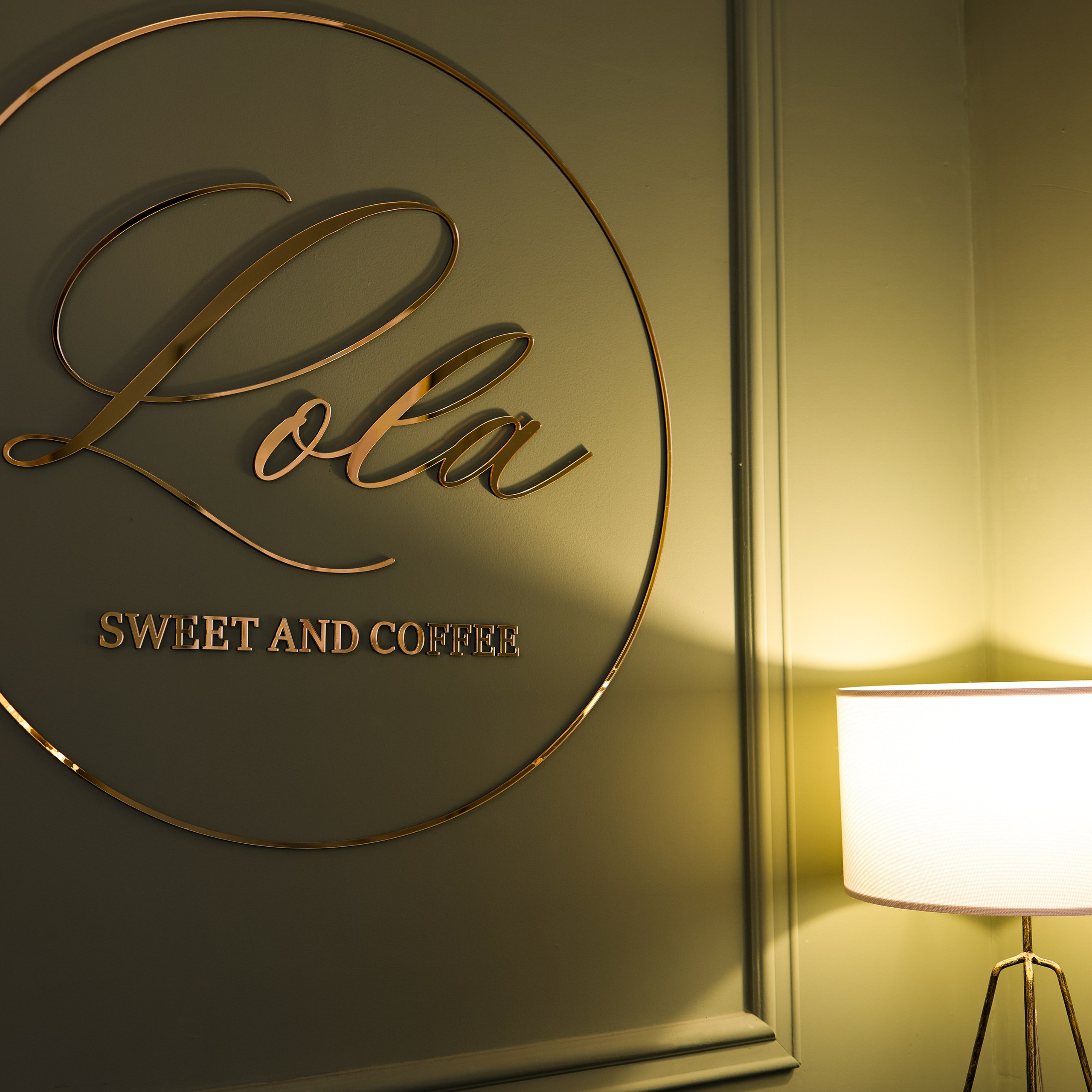 Lola — enterijer i hrana