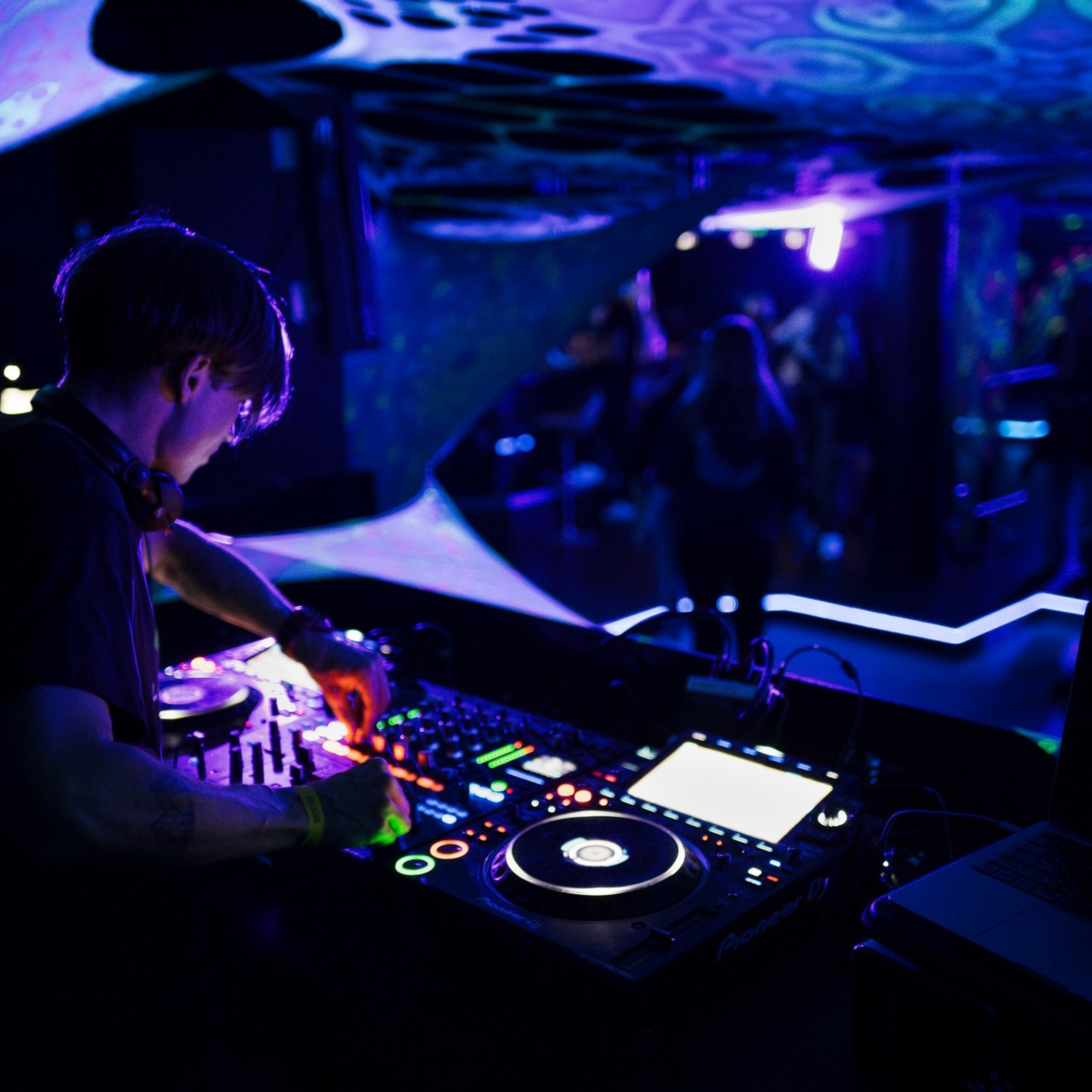 Nibirus People Techno Party