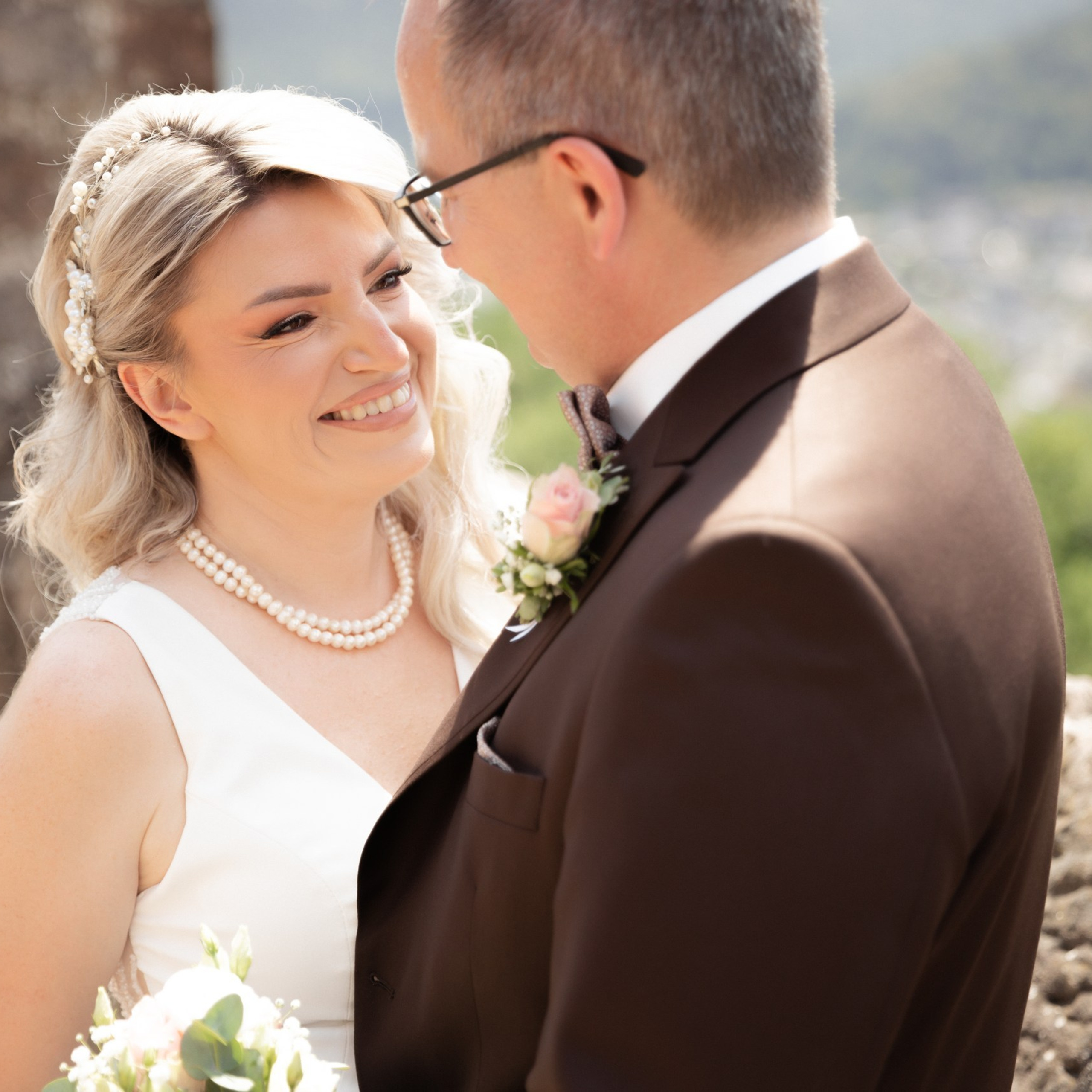 Echte Kundenbewertungen – Fotograf in Aschaffenburg für Hochzeiten, Familien und mehr. Hochzeitsfotograf in Aschaffenburg & Miltenberg – Aus Momenten werden Erinnerungen