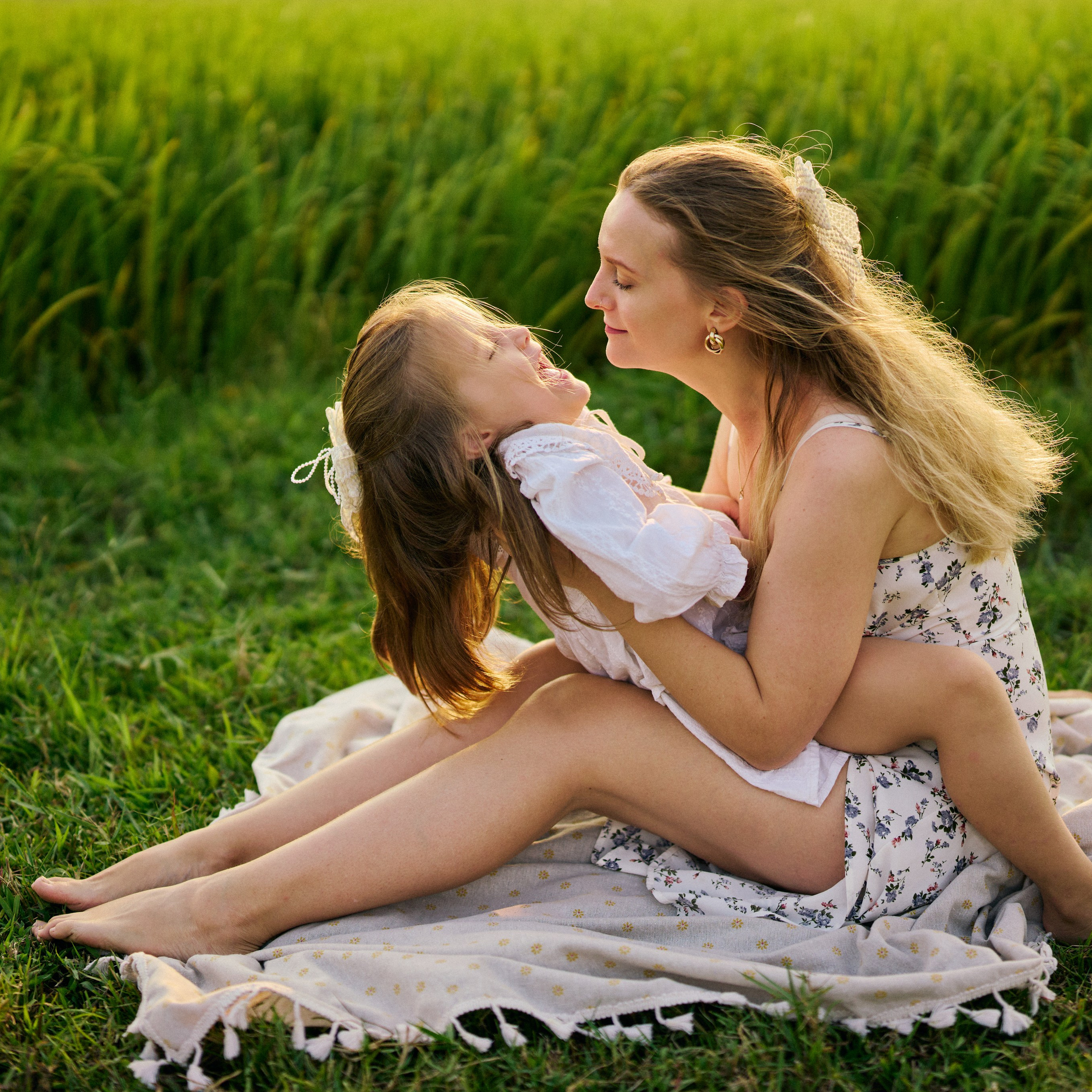 Lifestyle Photographer in Hoi An & Da Nang Love stories, family & wedding photography