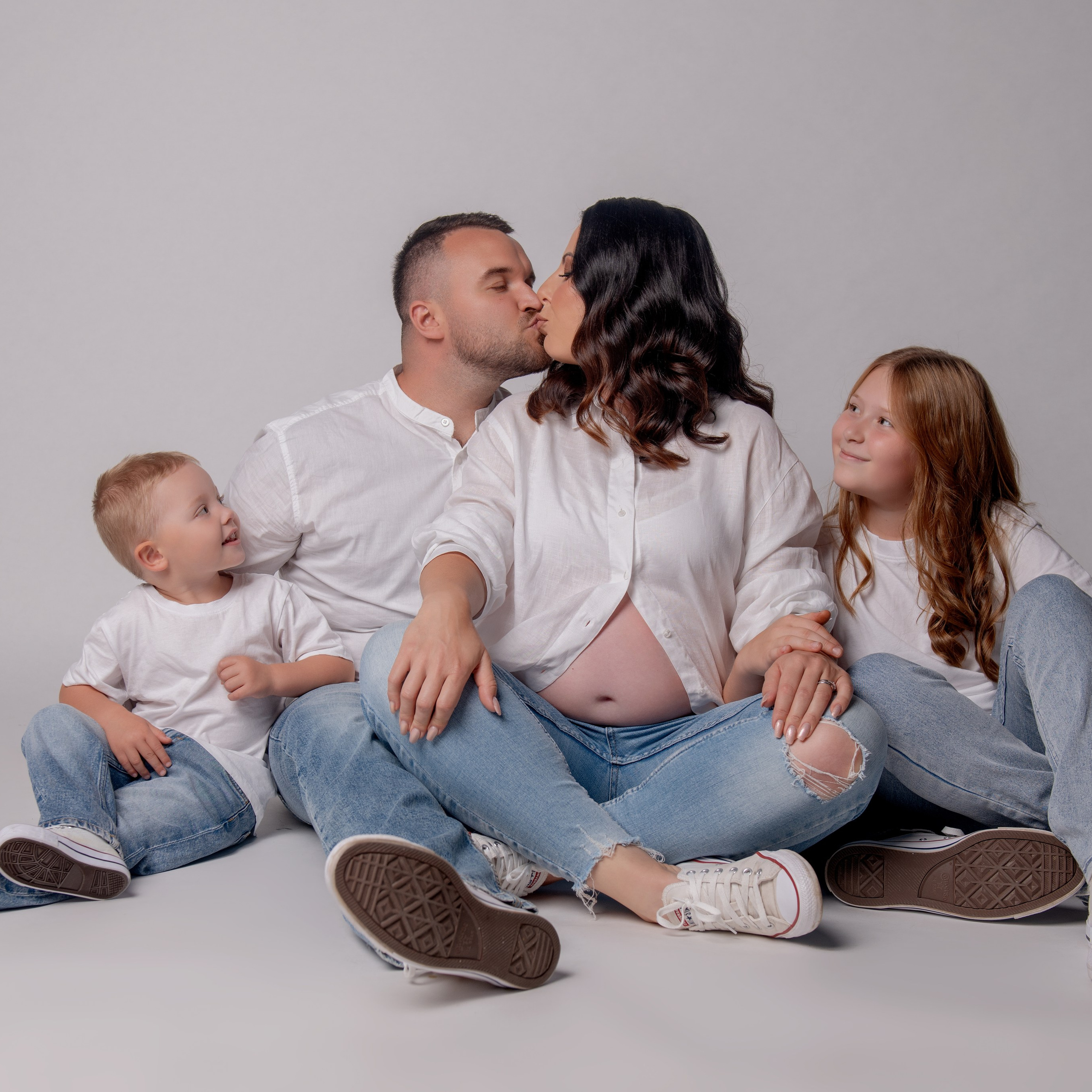 Maria & Tanya. Vánoční focení. Profesionální fotografka v Praze Anastasia Haritonova