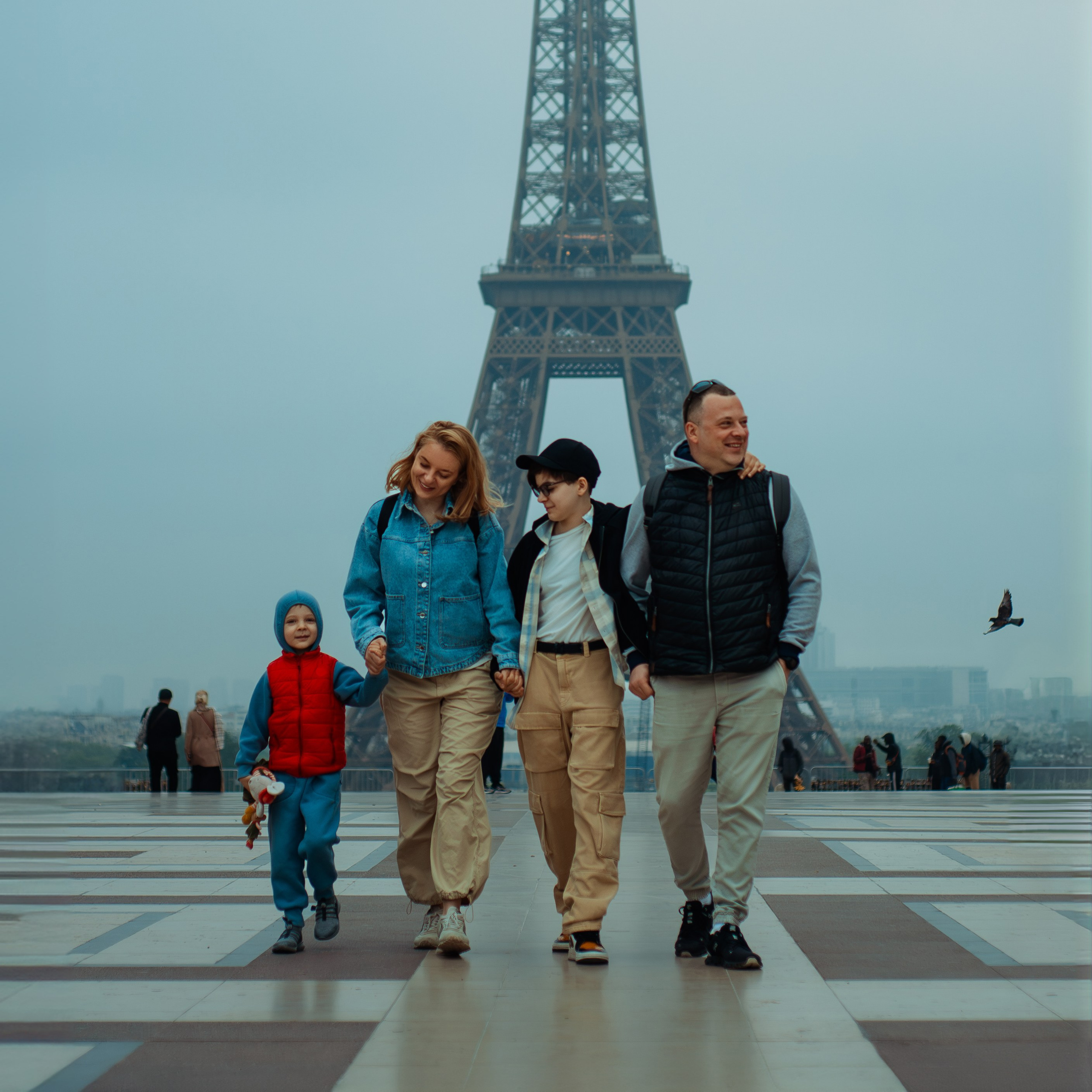 Photoshoot in Paris Reviews. Paris photographer — Polina Osipova