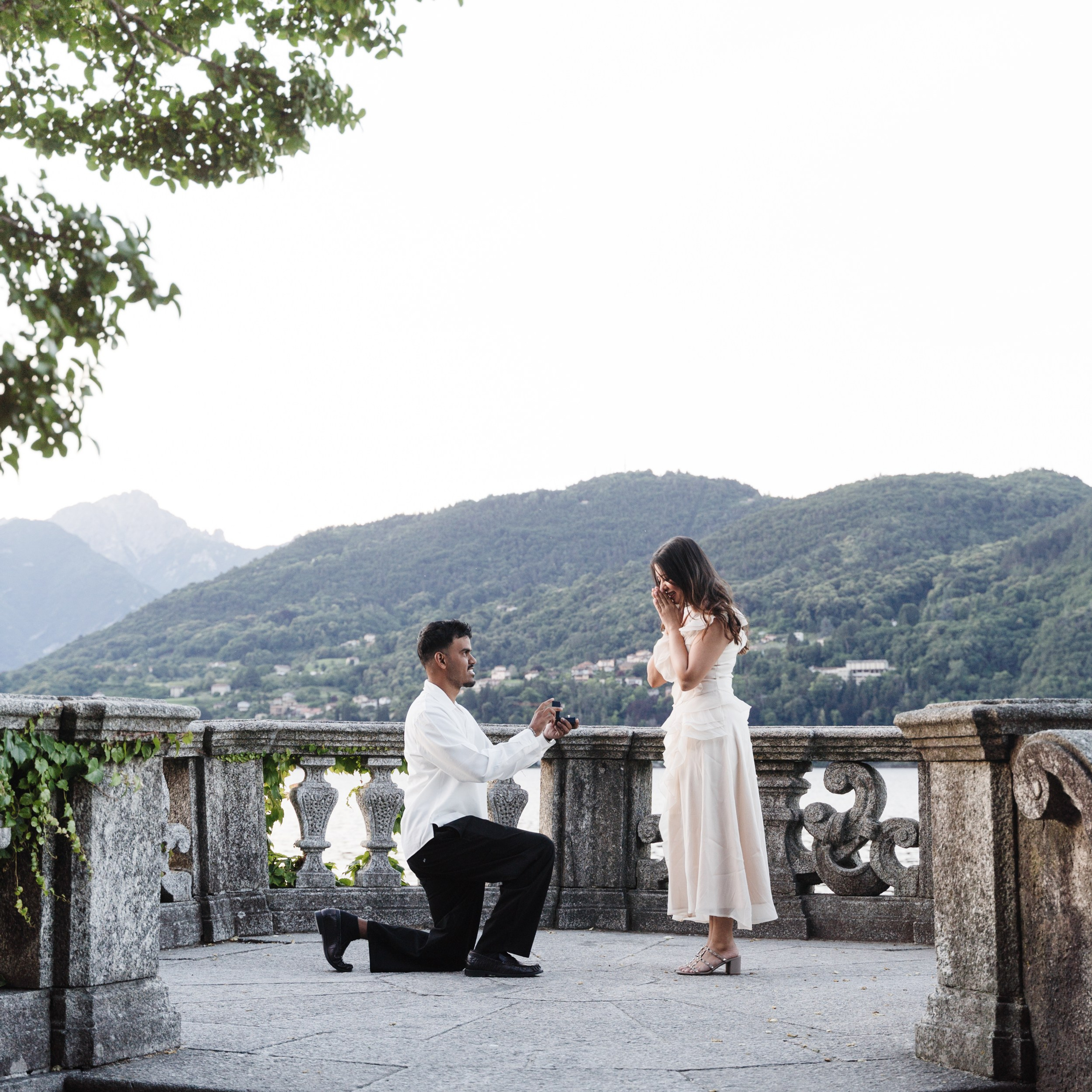 Secret Proposal in&nbsp;Tremezzo