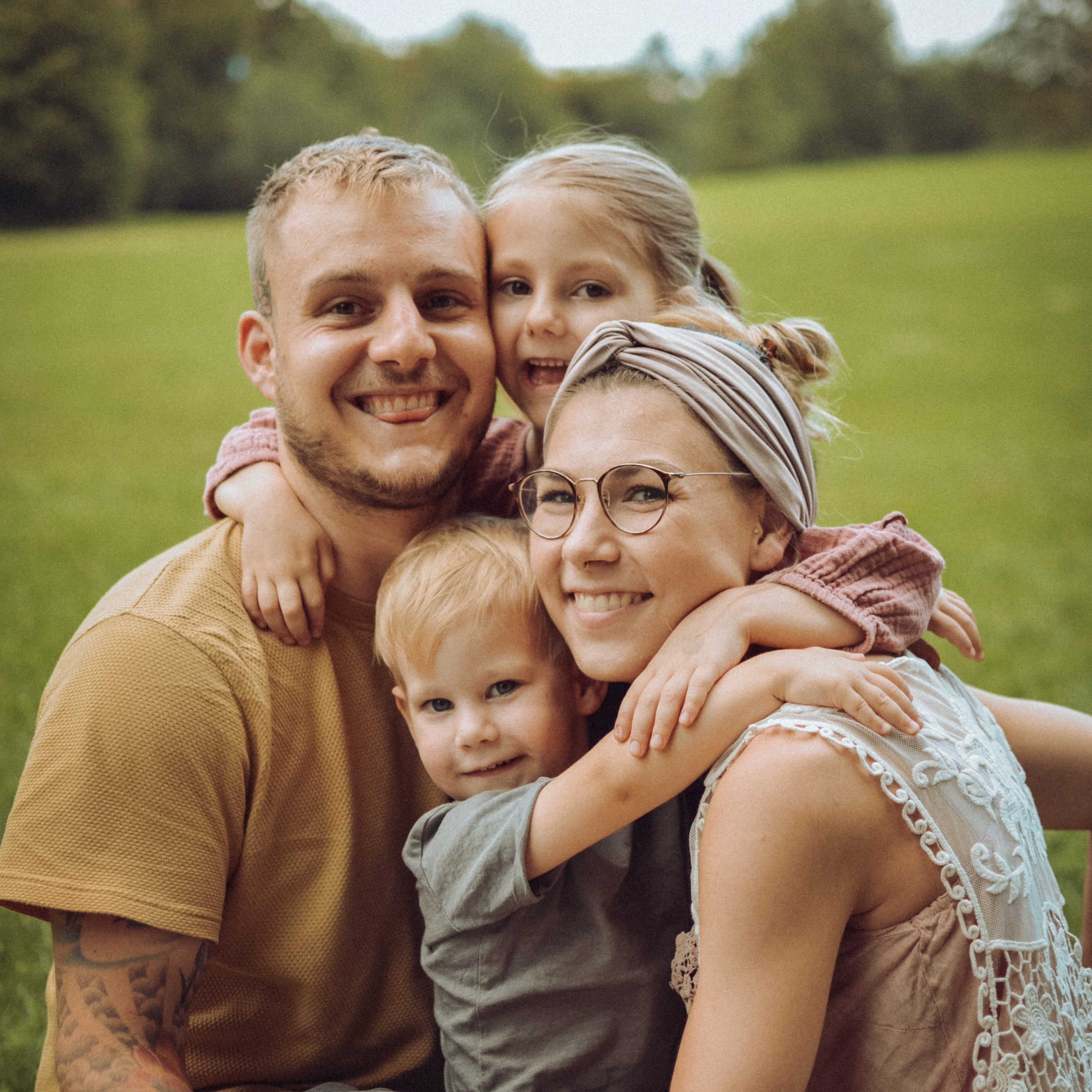 Photography Testimonials in Munich | Family & Couple Clients | Everwarm Studio. Everwarm Photo and Video Studio