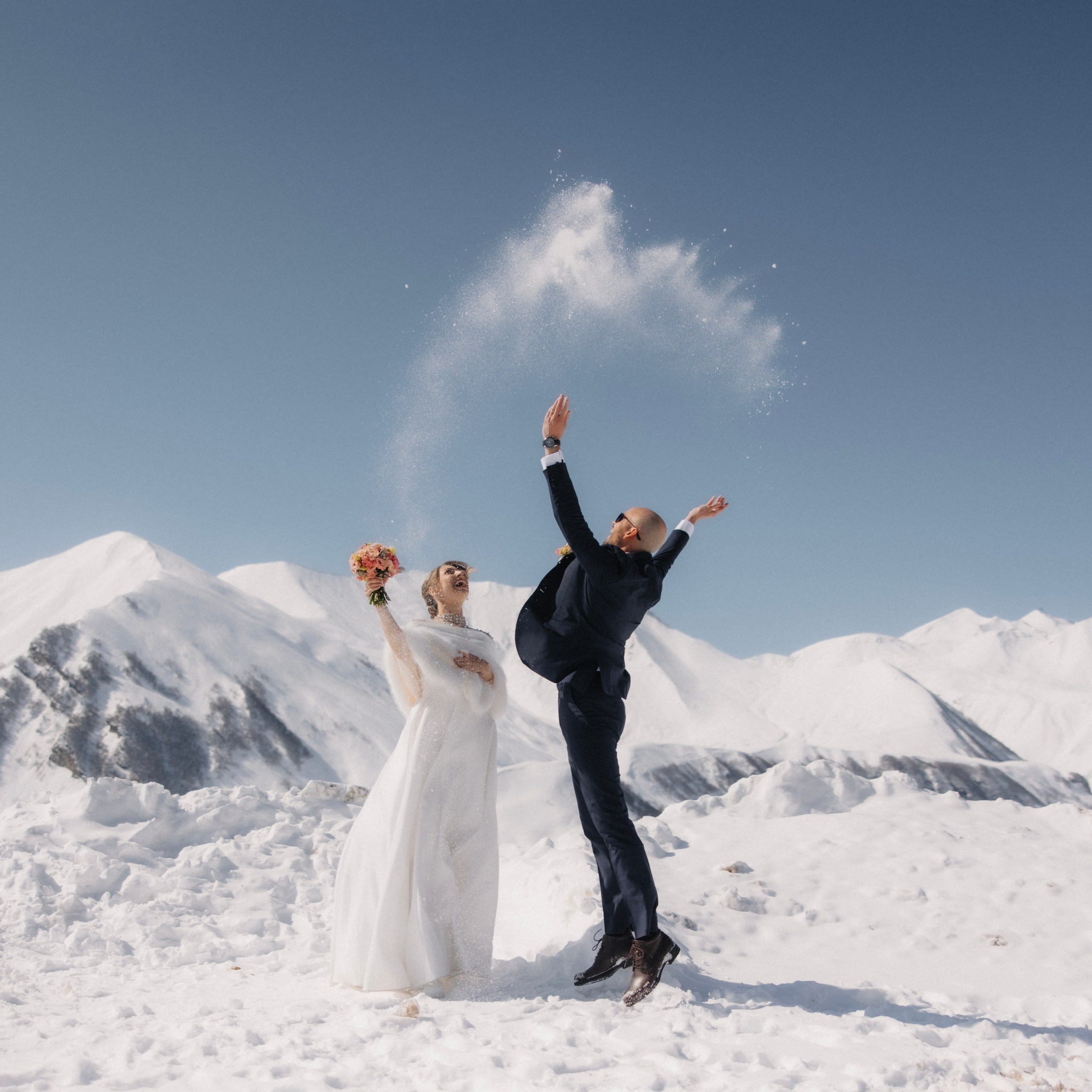 Love in&nbsp;winter mountains