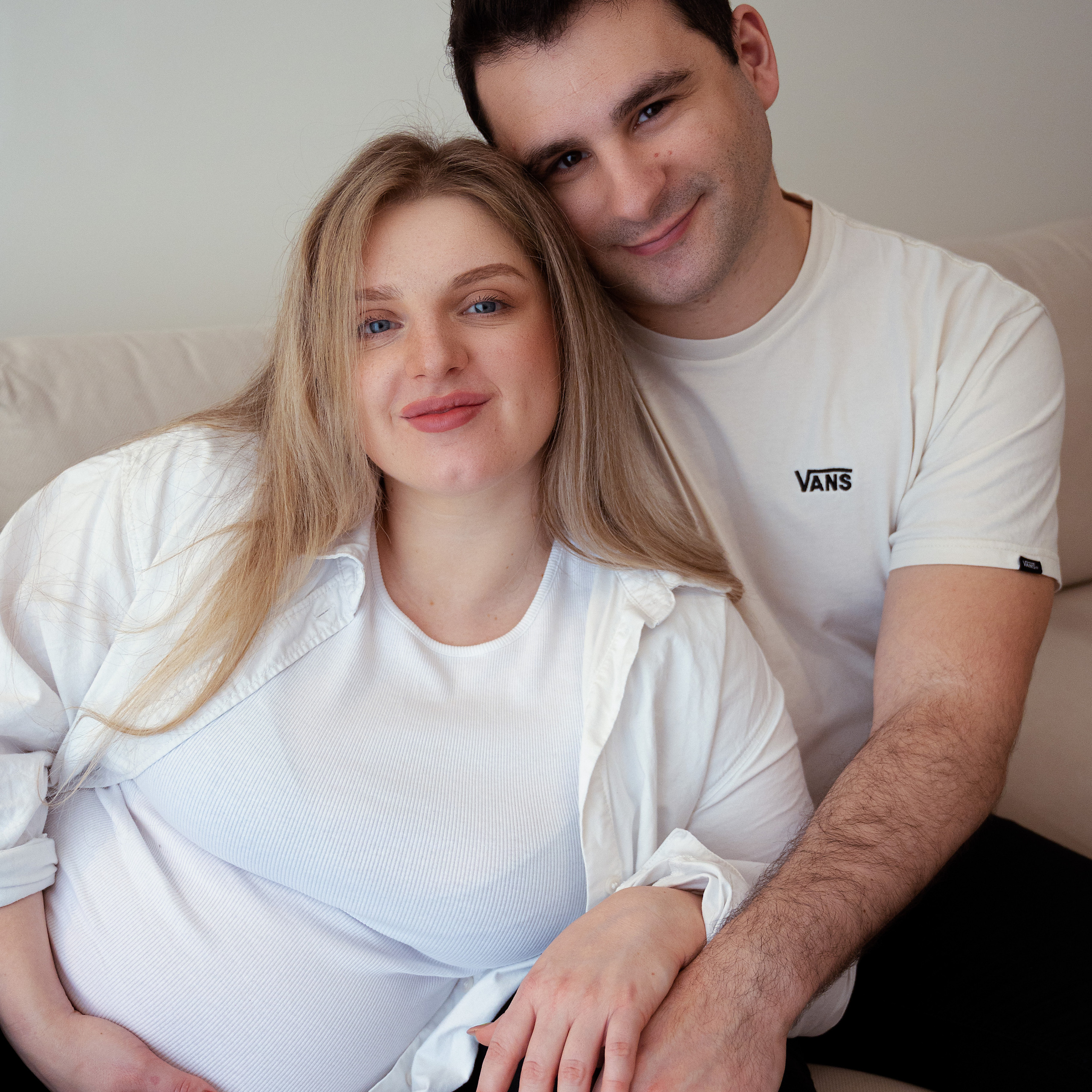 At-Home Pregnancy Photoshoot | Cozy & Natural Portraits. Rapley Photography | West Yorkshire Wedding & Portrait Photographer