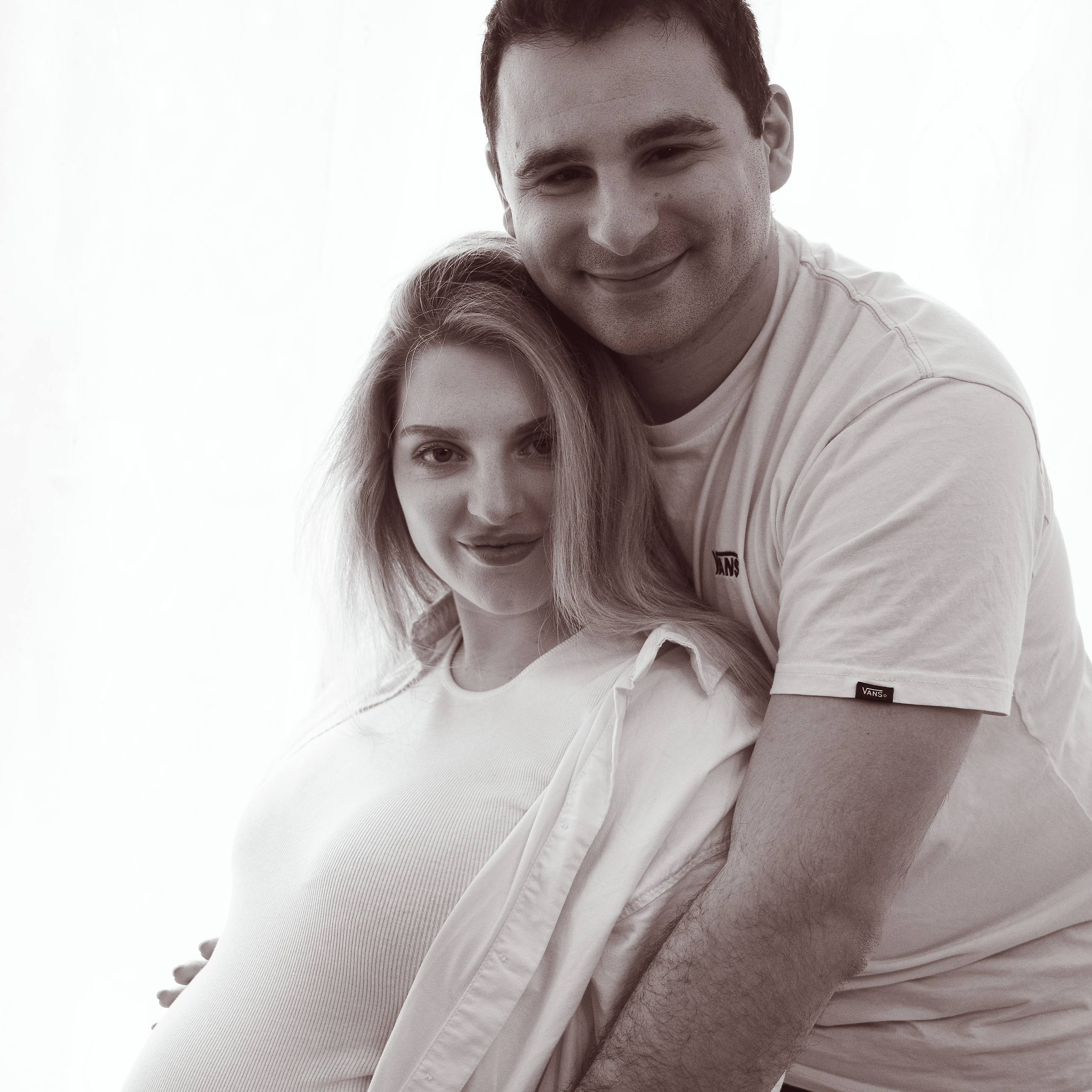 At-Home Pregnancy Photoshoot | Cozy & Natural Portraits. Rapley Photography | West Yorkshire Wedding & Portrait Photographer