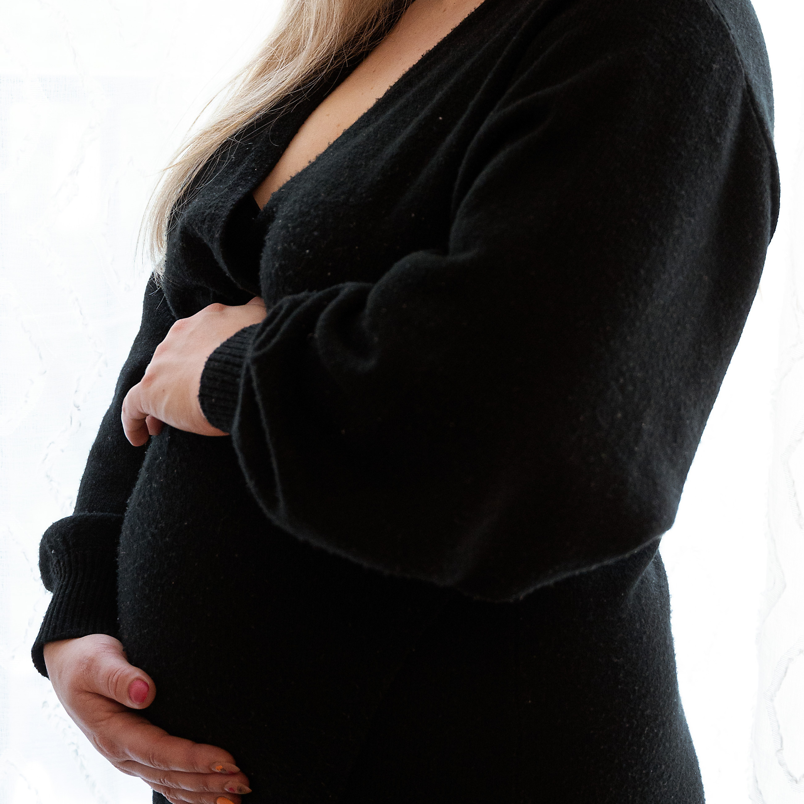 At-Home Pregnancy Photoshoot | Cozy & Natural Portraits. Rapley Photography | West Yorkshire Wedding & Portrait Photographer