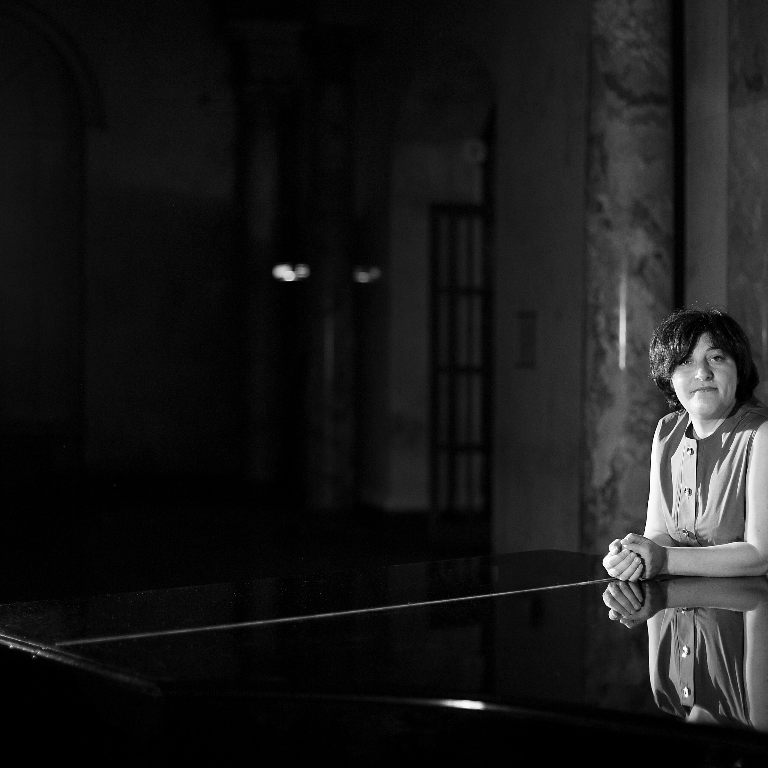 Inna Moiseeva. Anastasia Shapoval violoniste et photographe. Annecy — Geneve