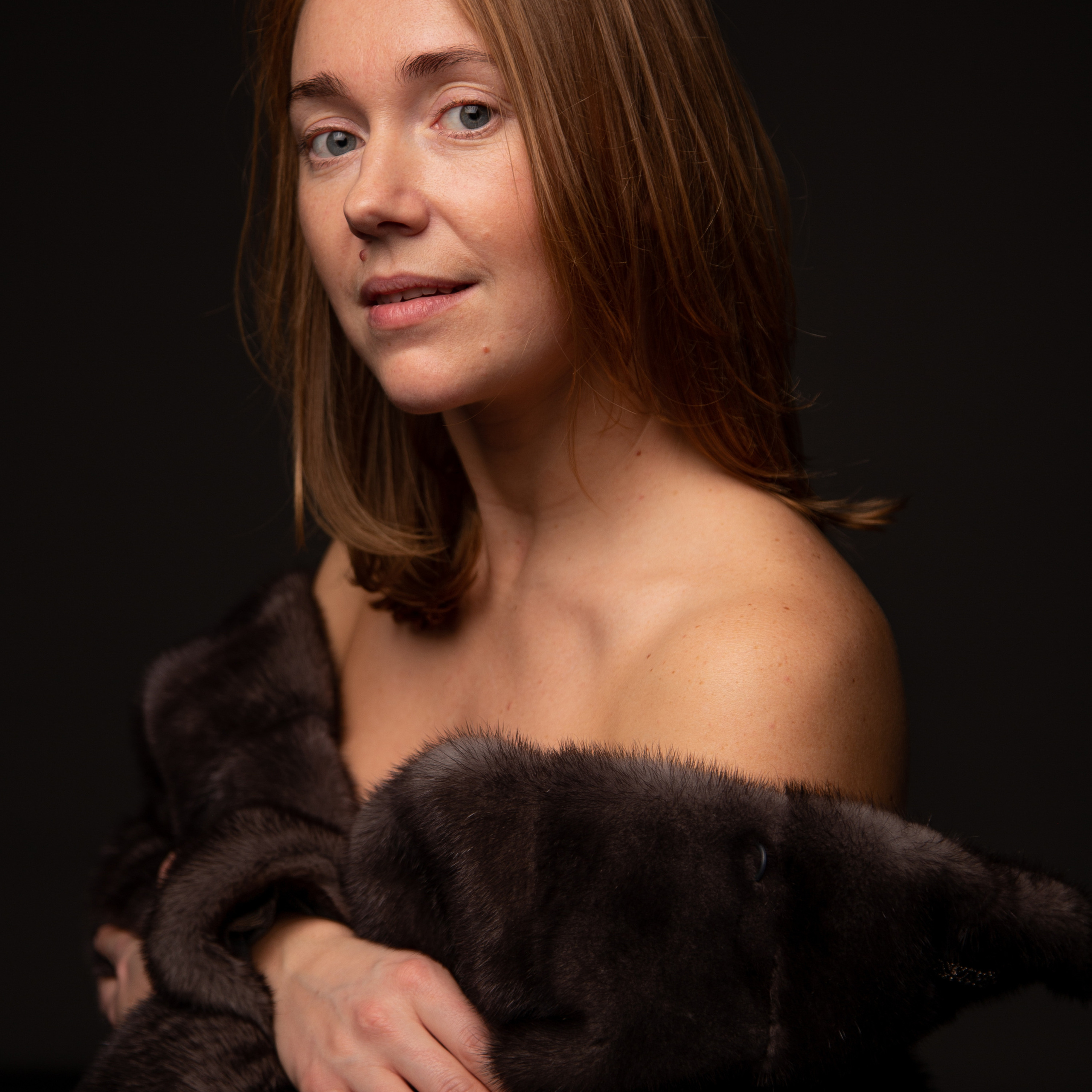 Portraits. Anastasia Shapoval violoniste et photographe. Annecy — Geneve