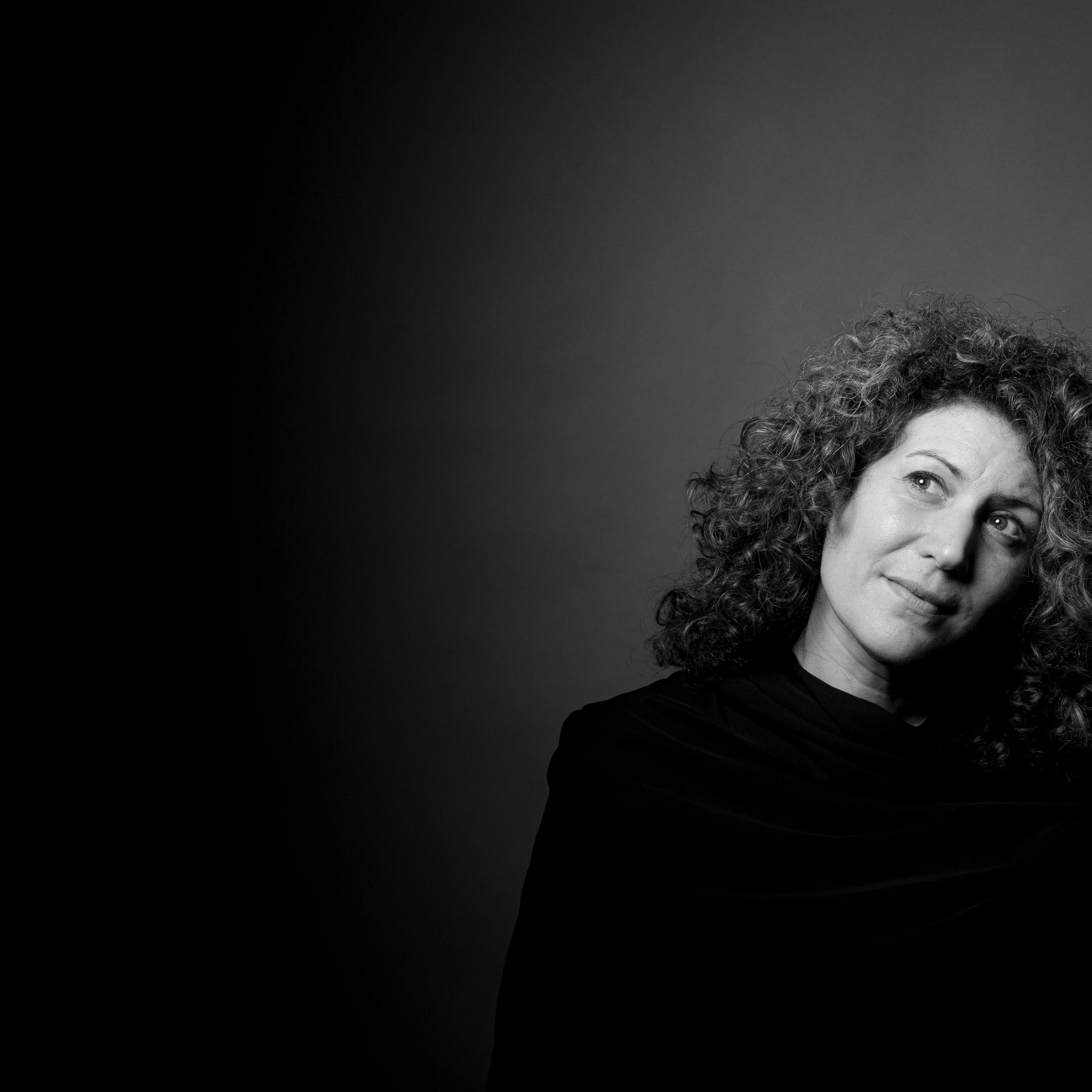 Madern-Danci. Anastasia Shapoval violoniste et photographe. Annecy — Geneve