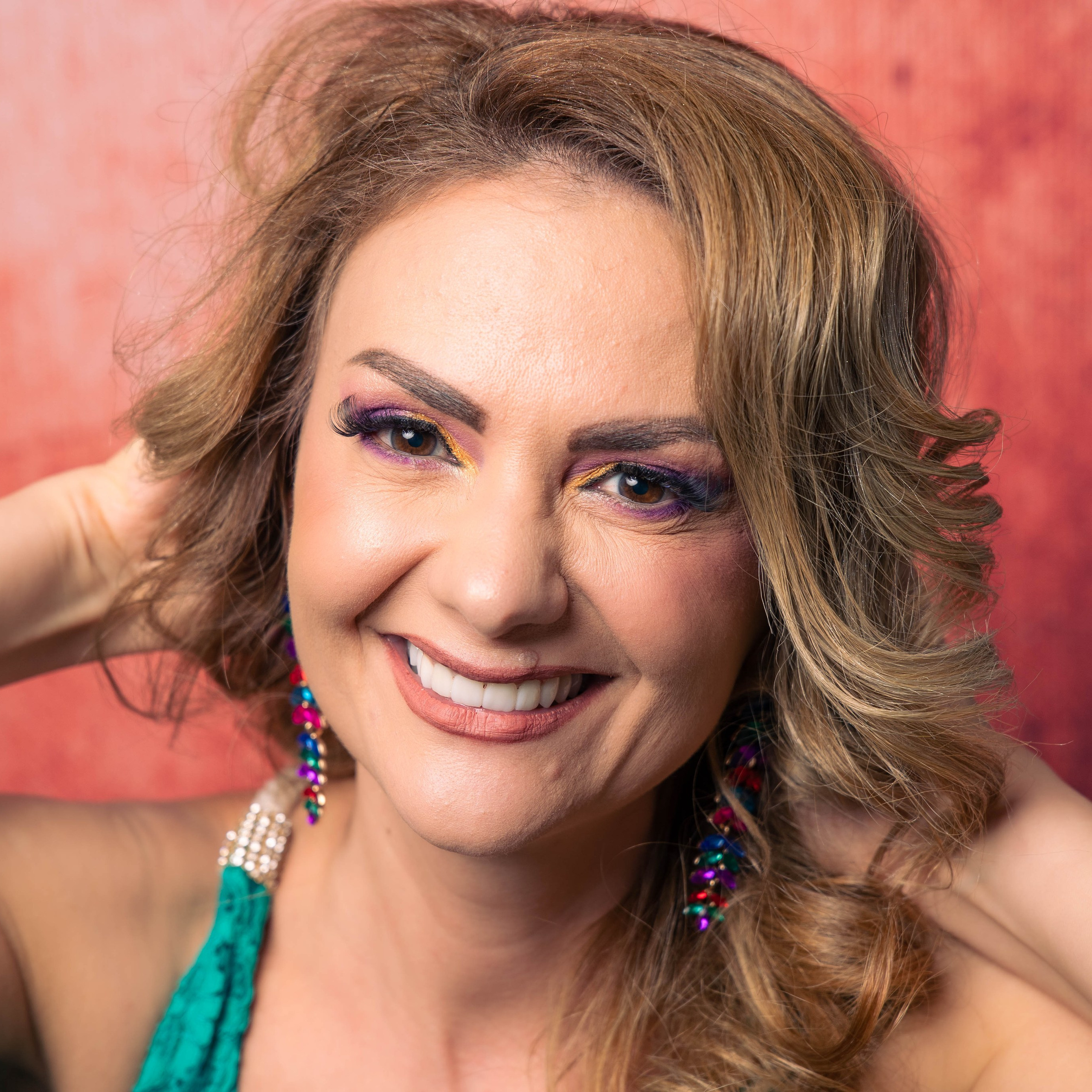 Testimonials. Antoine Bugheanu — Fotograf editorial și de portret cu sediul în România, specializat în fotografie editorială, de studio și comercială