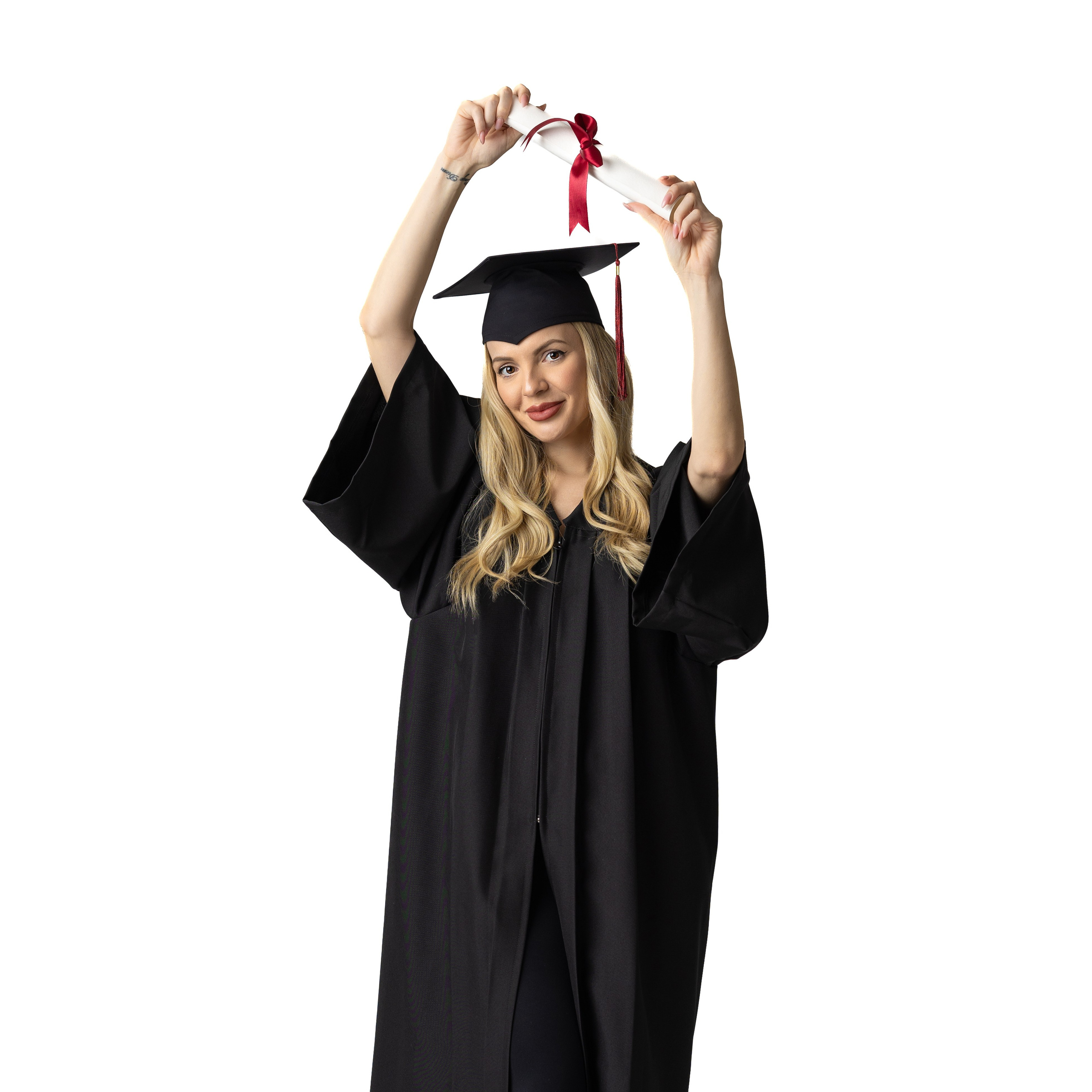 Комплект черна тога и шапка за ученици. 🎓 Togiishapki.bg — Тоги и академични шапки за дипломиране на студенти, ученици и деца