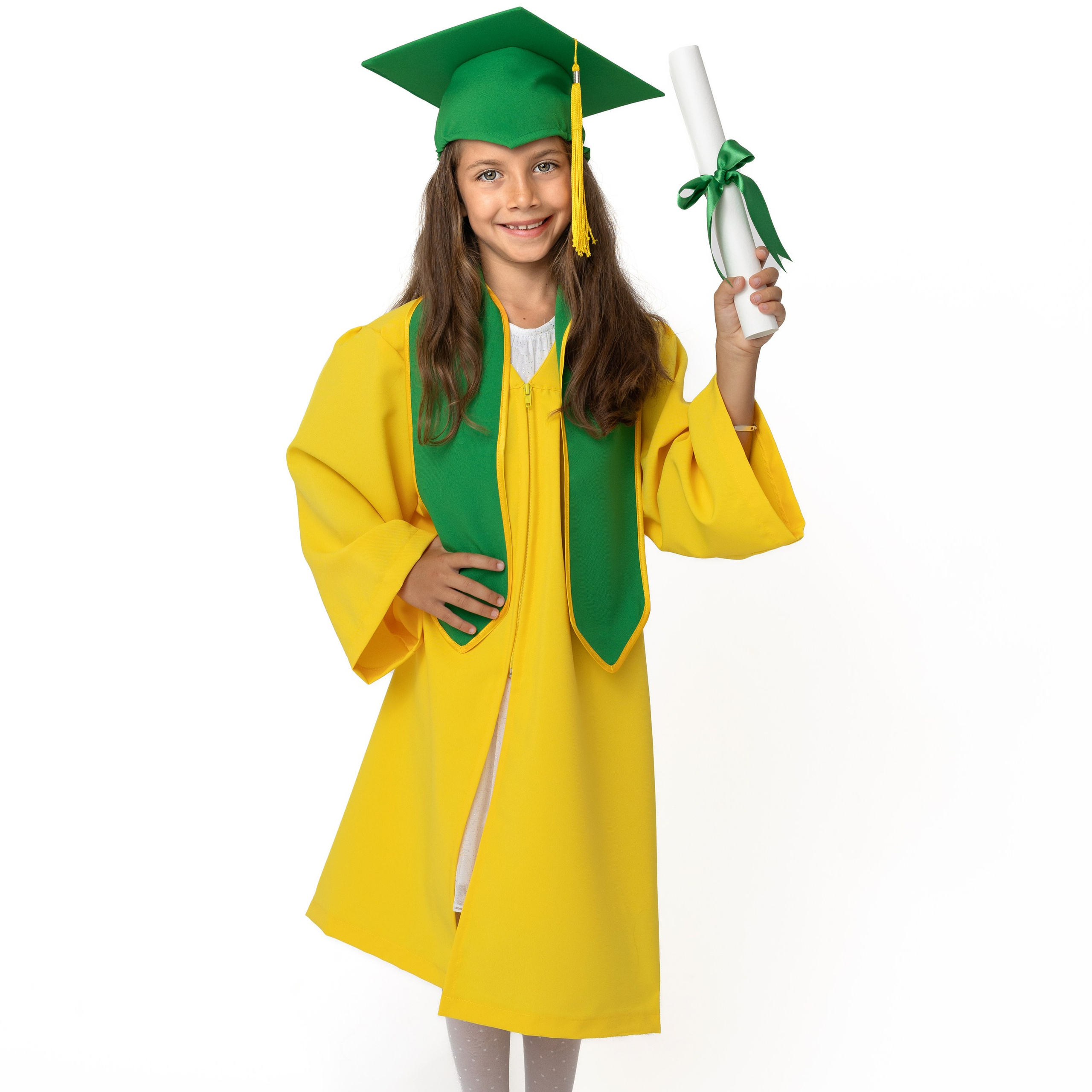 Комплект жълта тога за детска градина от три части. 🎓 Togiishapki.bg — Тоги и академични шапки за дипломиране на студенти, ученици и деца