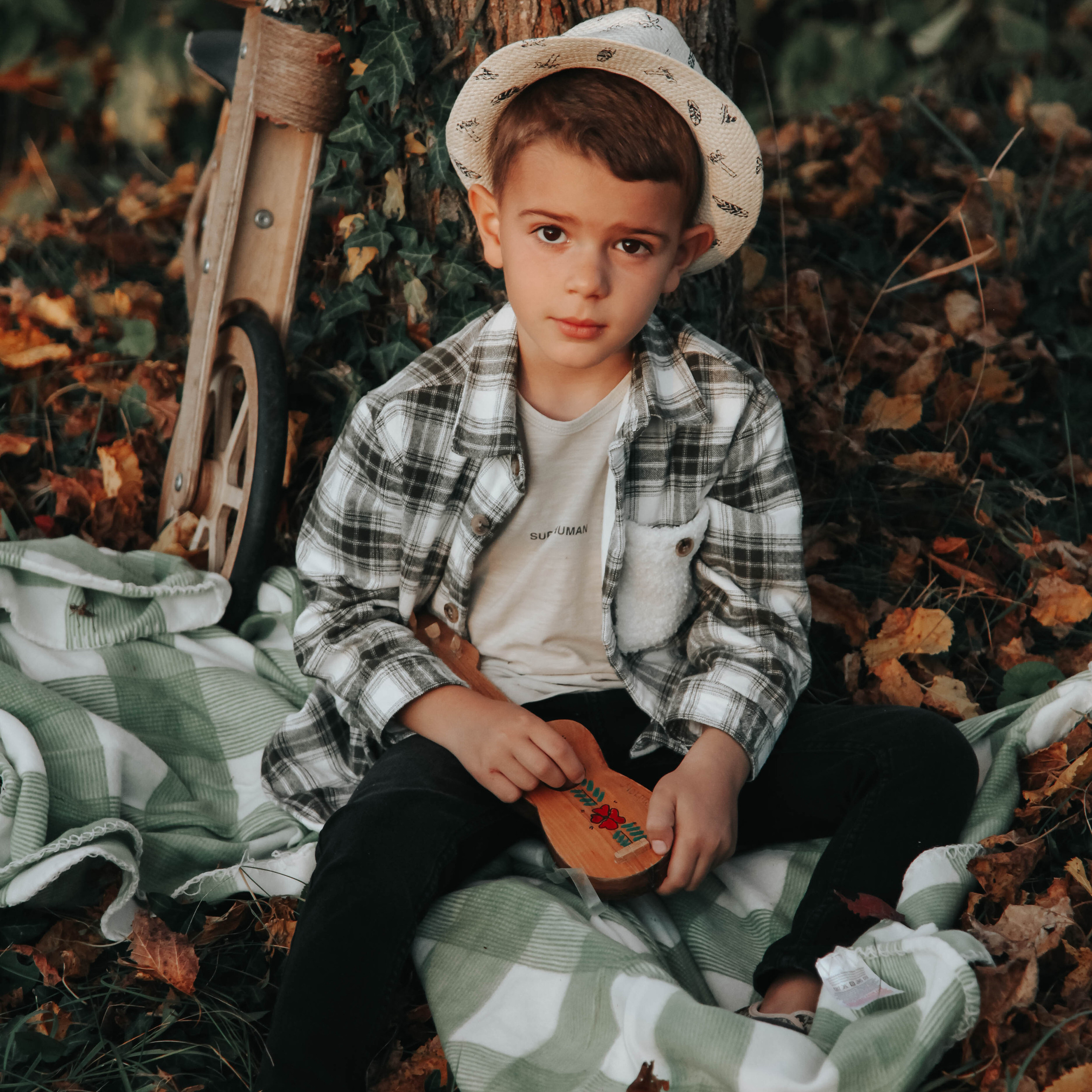 Customer Satisfaction. Family and Wedding Photographer