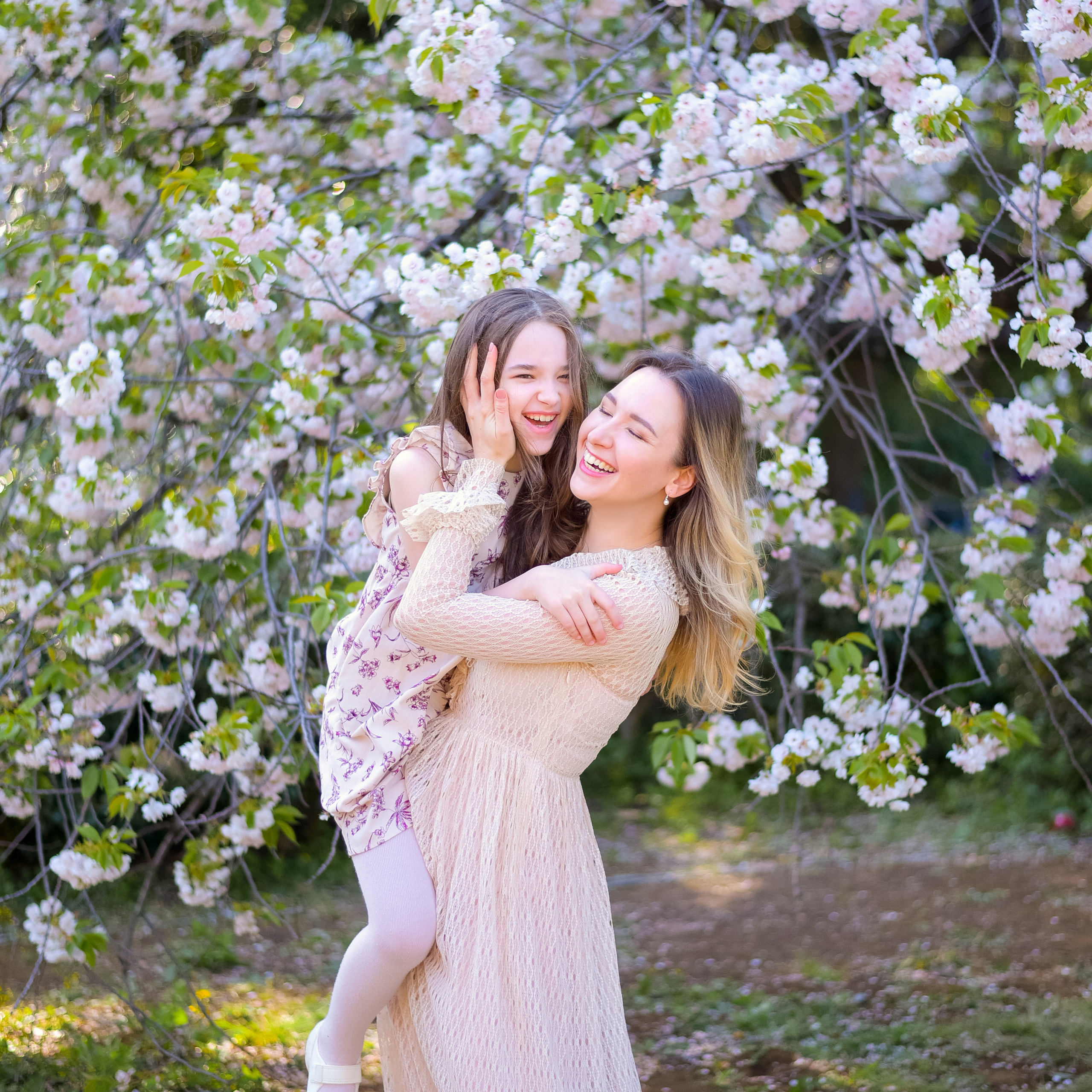 Review. Photographer in Tokyo, Japan