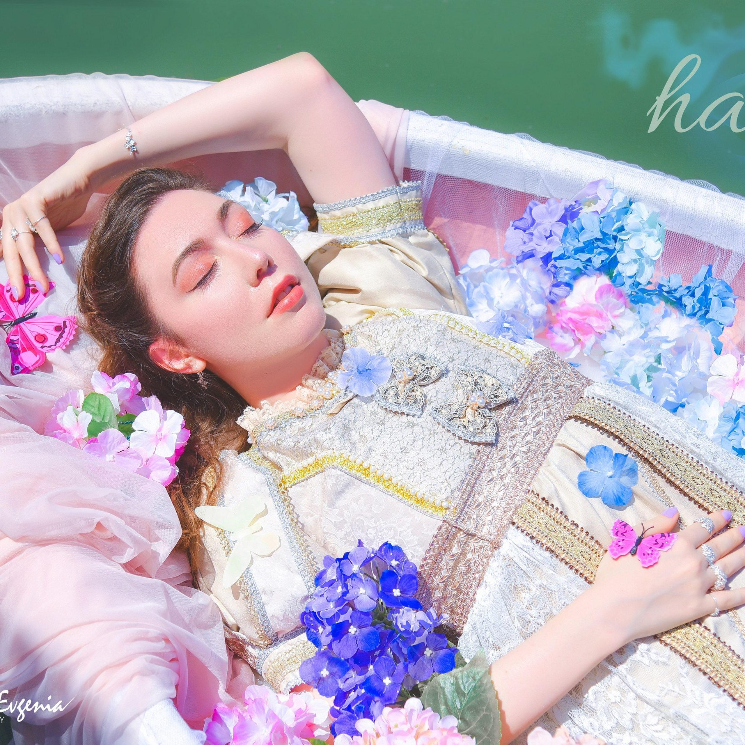 Commercial for brands, designer etc