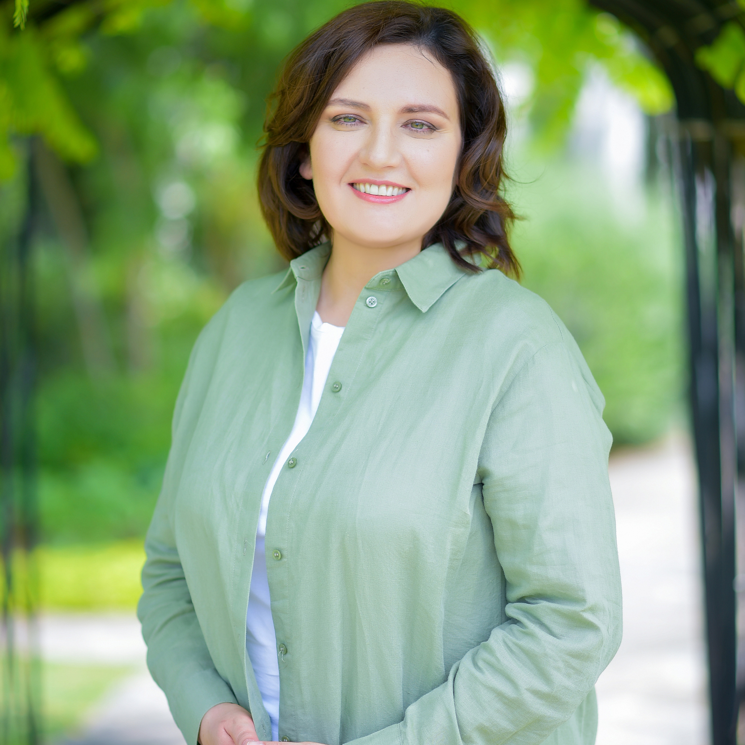 Review. Photographer in Tokyo, Japan