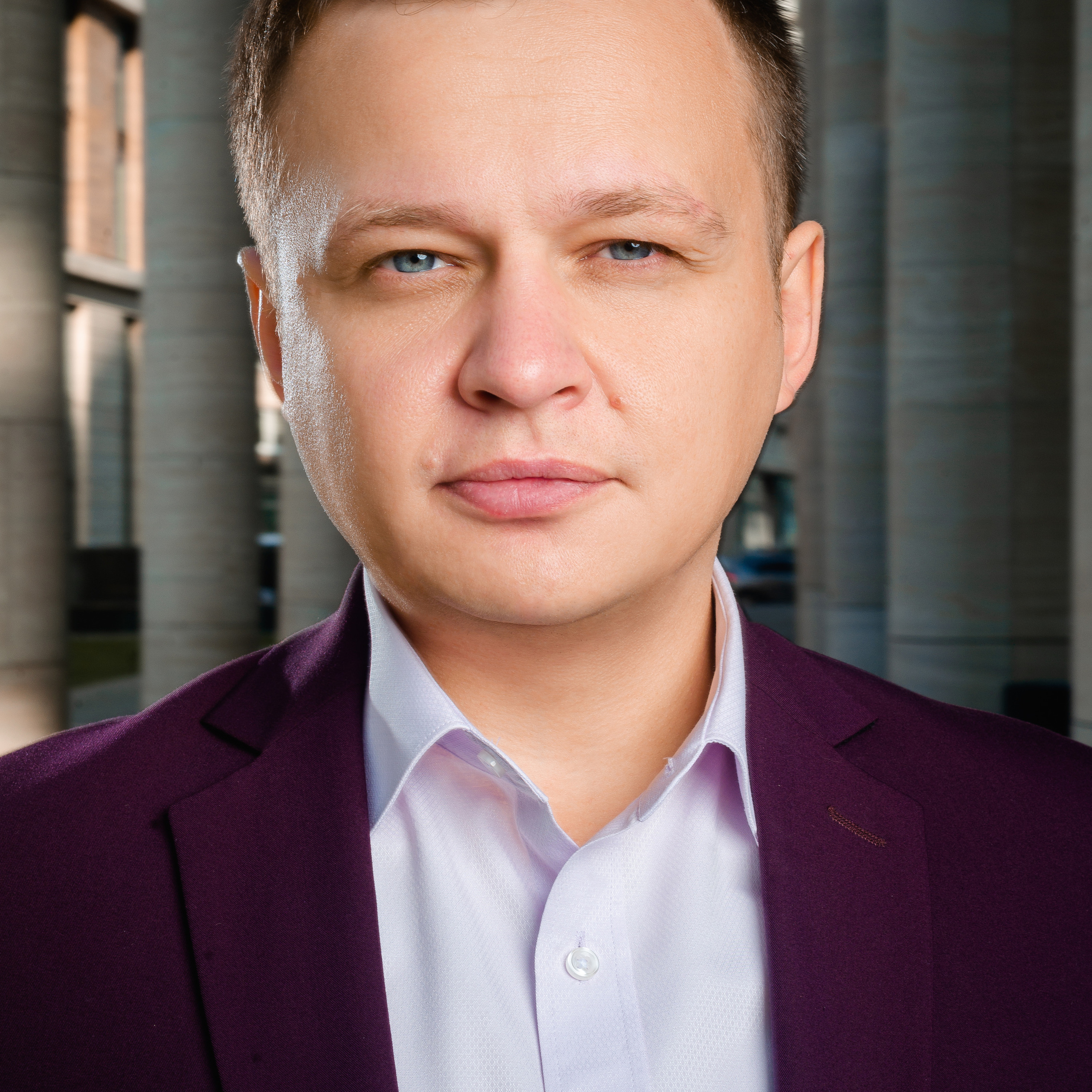 Outdoor business photography for marketing agency. Dmitrii Shmatov — High-End Portrait & Fashion Photographer in Milan