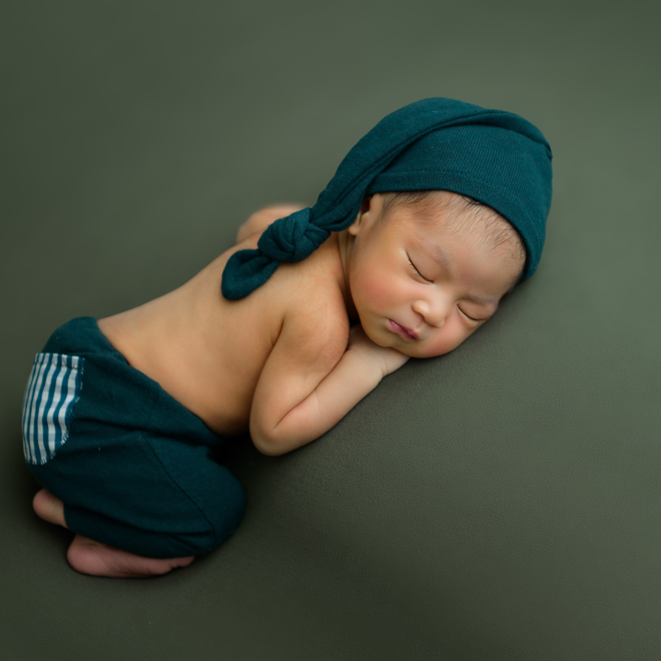 Testimonials. Newborn photo session in Doha Qatar, baby, sitter, cake smash, pre-birthday, maternity, family photographer in Doha, Qatar