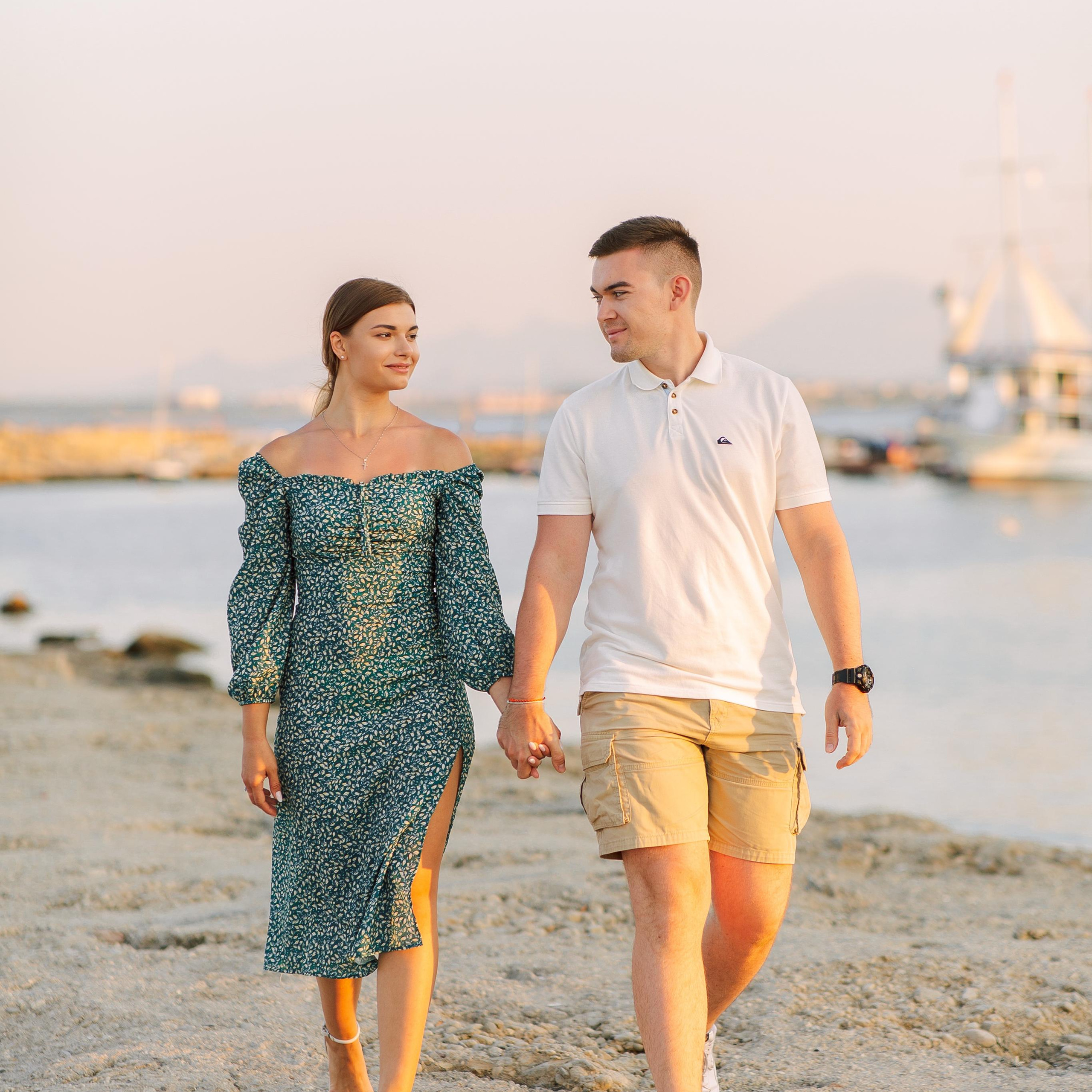 Marriage proposal in the ancient city of Side. Alsu Develi, Photographer in Turkey, Alanya, Side, Belek, Antalya, Kemer, Turkiye. Photoshooting in Alanya. Photosession in Belek, Side