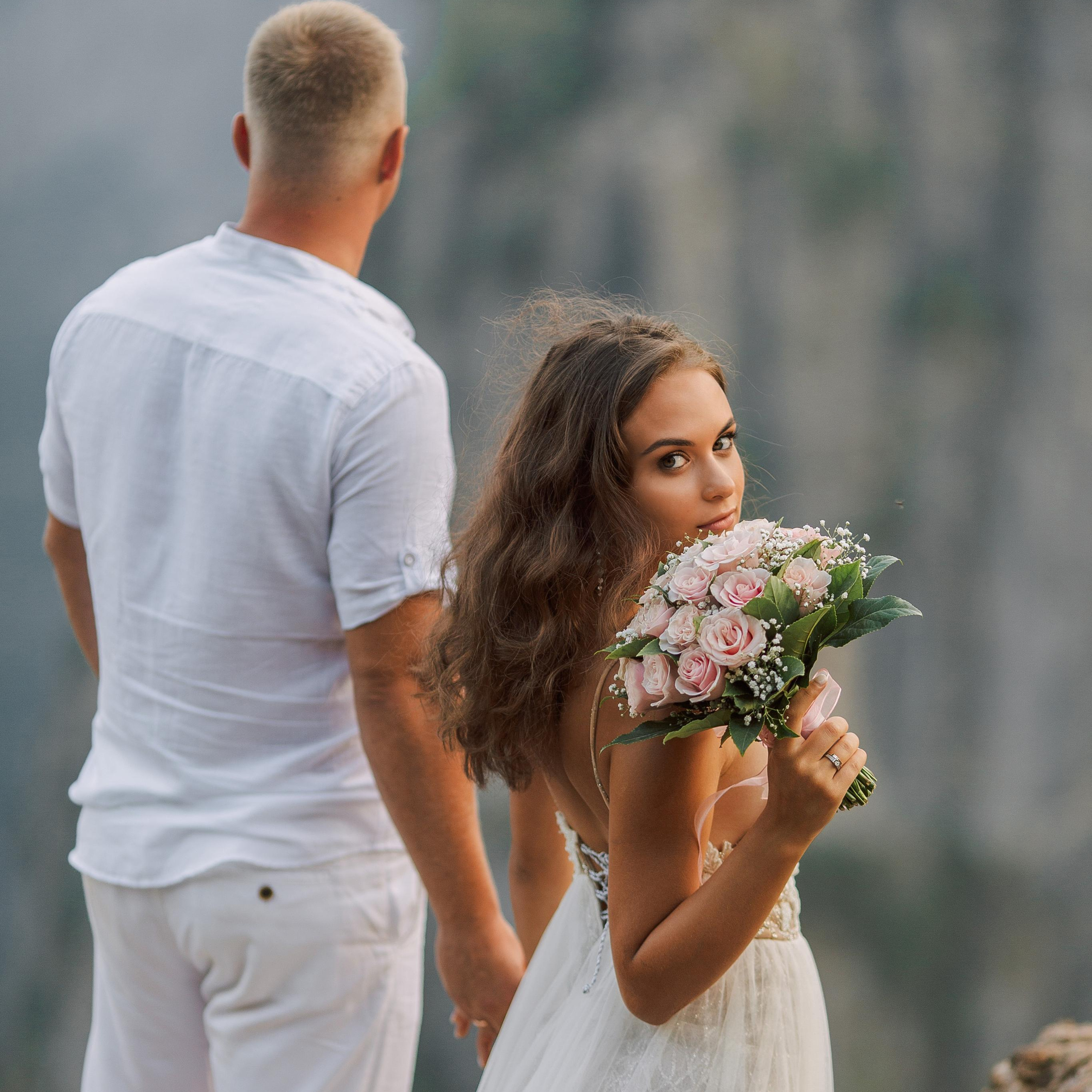 Wedding photo shoot in the canyon. Alsu Develi, Photographer in Turkey, Alanya, Side, Belek, Antalya, Kemer, Turkiye. Photoshooting in Alanya. Photosession in Belek, Side