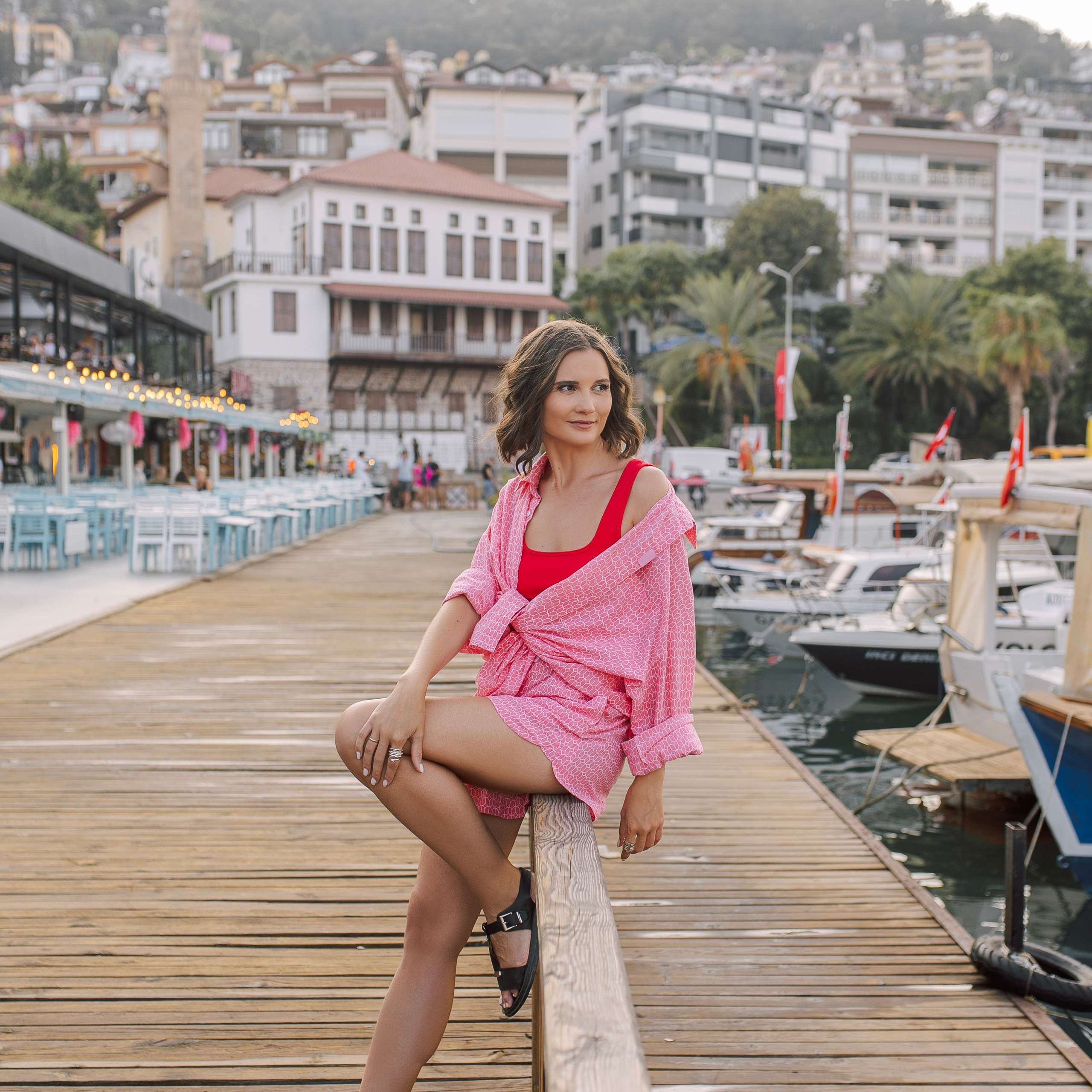 Individual photo session in the streets and port of Alanya. Alsu Develi, Photographer in Turkey, Alanya, Side, Belek, Antalya, Kemer, Turkiye. Photoshooting in Alanya. Photosession in Belek, Side