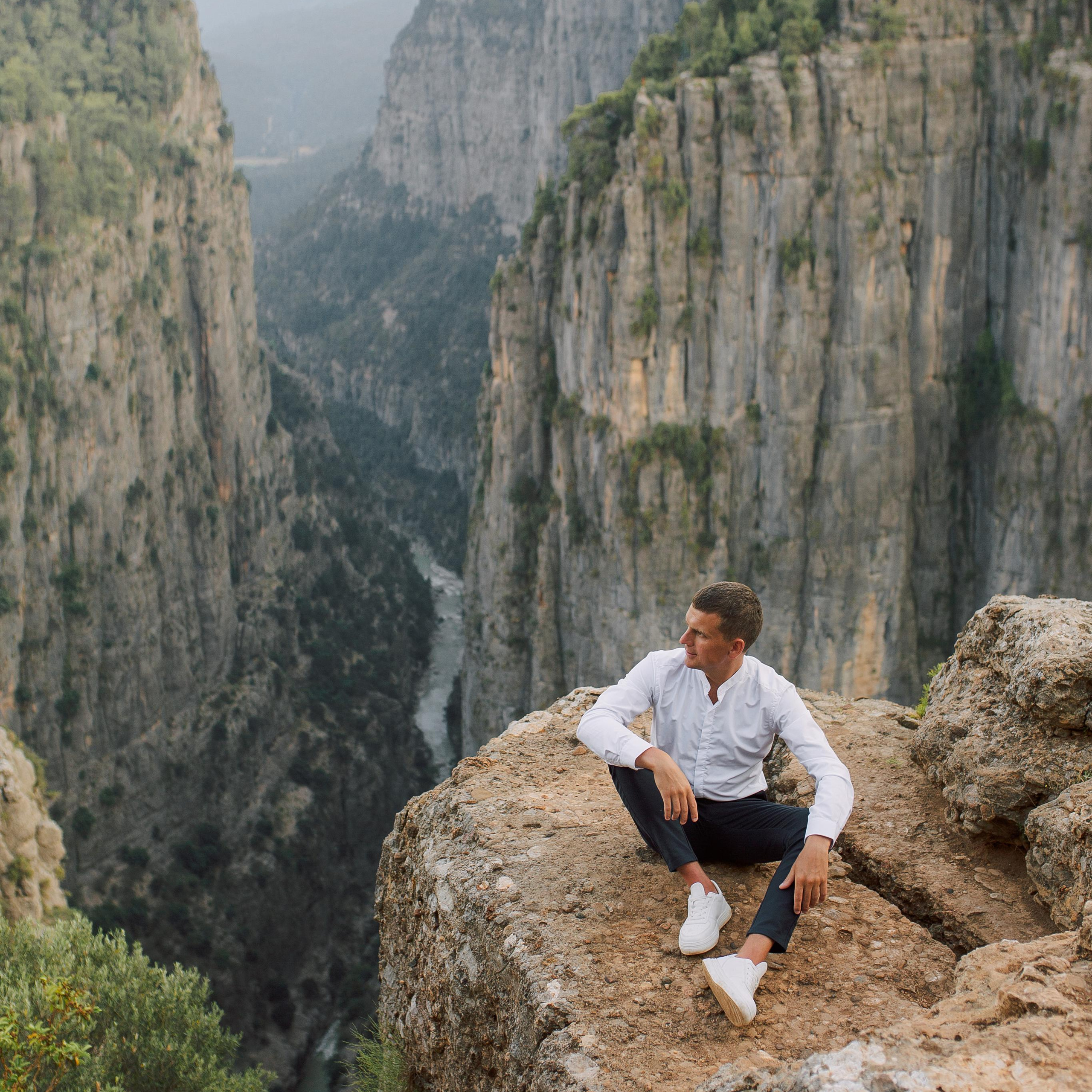 Wedding photo session on the Tazy canyon. Alsu Develi, Photographer in Turkey, Alanya, Side, Belek, Antalya, Kemer, Turkiye. Photoshooting in Alanya. Photosession in Belek, Side