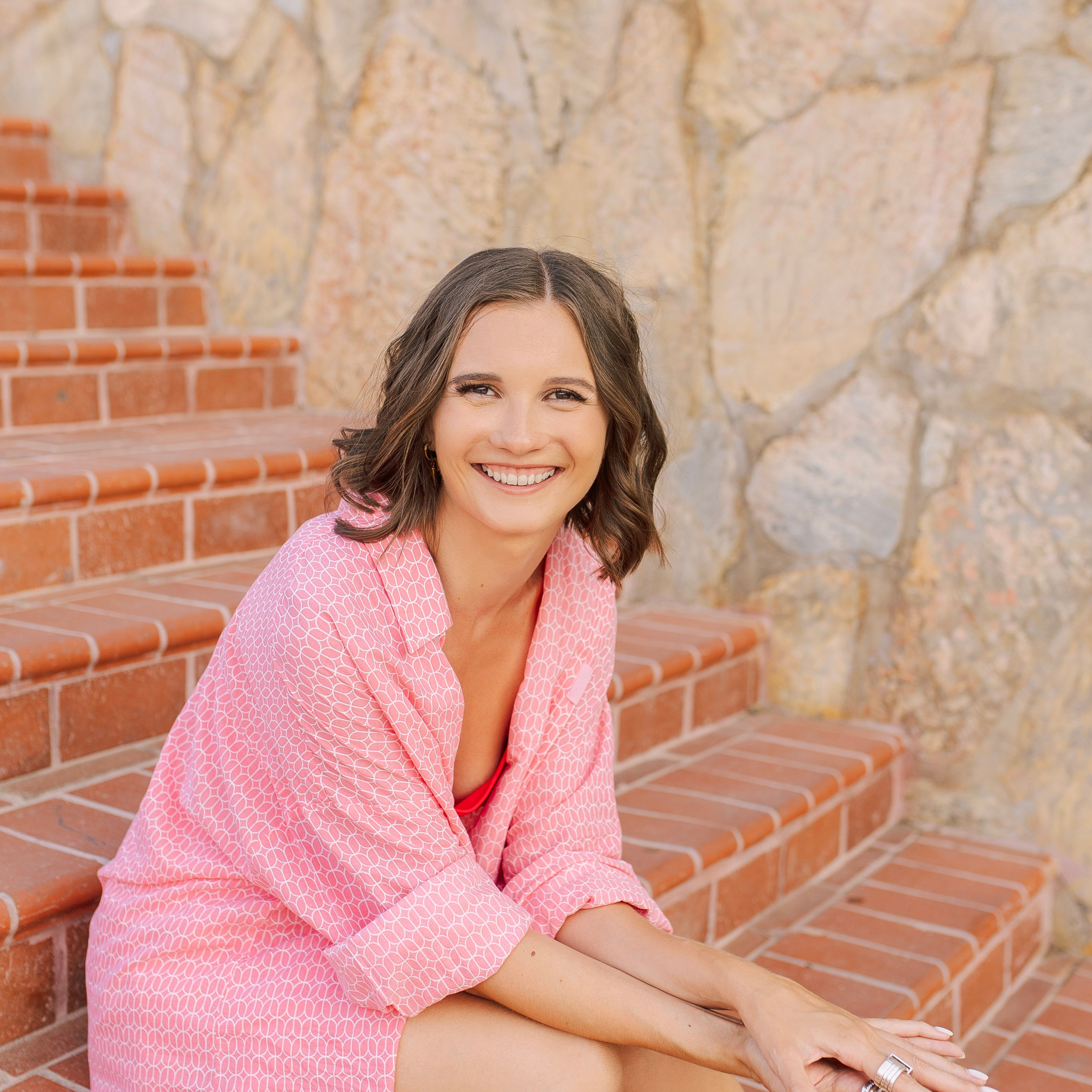 Individual photo session in the streets and port of Alanya. Alsu Develi, Photographer in Turkey, Alanya, Side, Belek, Antalya, Kemer, Turkiye. Photoshooting in Alanya. Photosession in Belek, Side