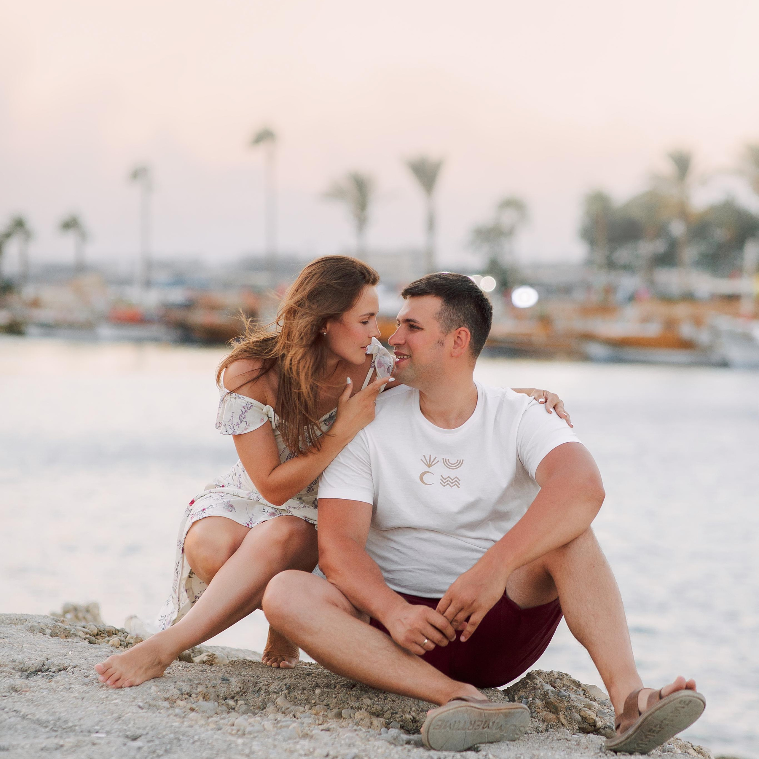 Парная фотосессия в античном городе Сиде на закате. Алсу Девели. Фотограф в Алании в Турции, Аланья, Сиде, Белек, Анталия, Кемер, Конаклы, Окурджалар. Фотосъемки в Алании. Фотосессия в Алания