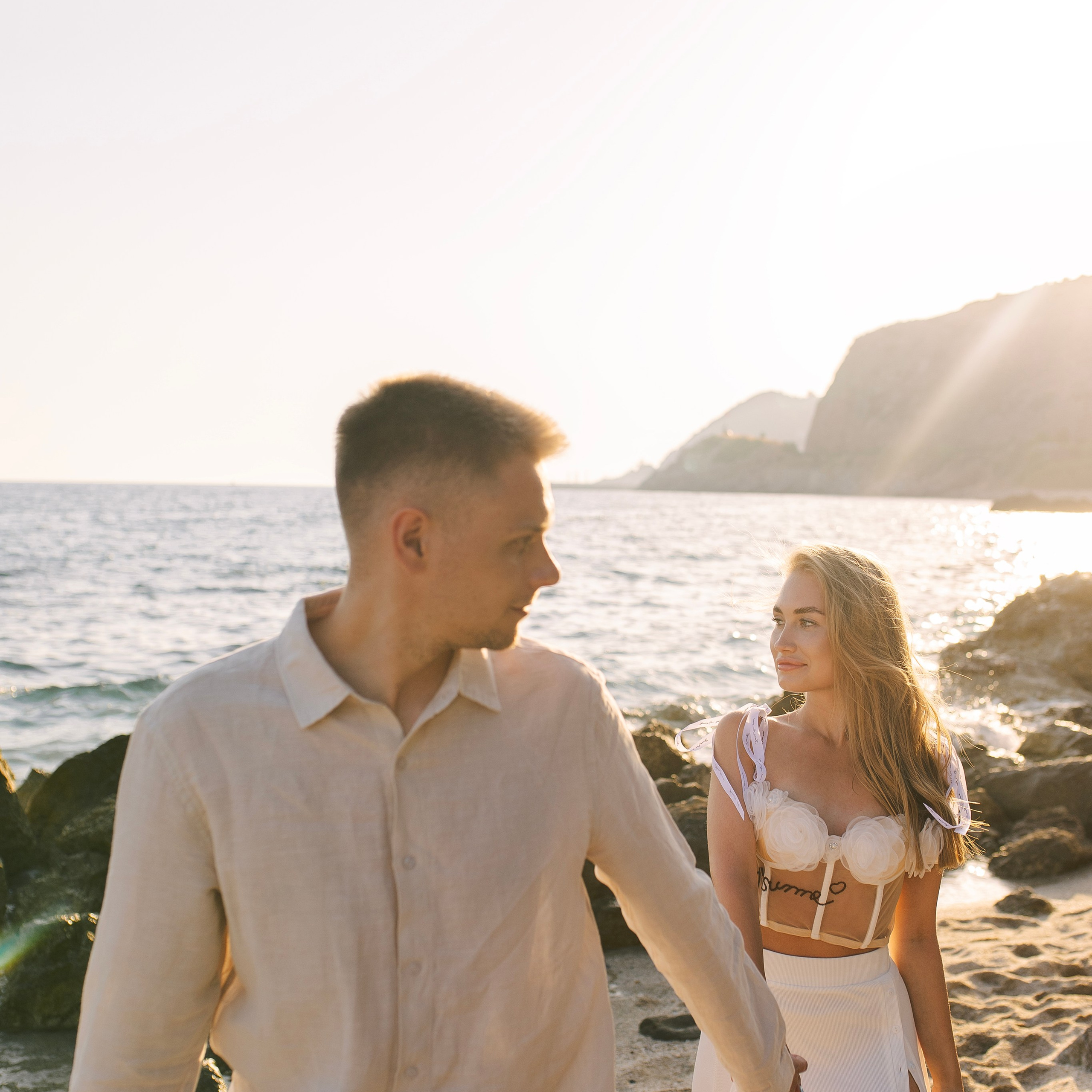 Пляж. Love story на пляже клеопатры на закате. Аланья. Алсу Девели. Фотограф в Алании в Турции, Аланья, Сиде, Белек, Анталия, Кемер, Конаклы, Окурджалар. Фотосъемки в Алании. Фотосессия в Алания