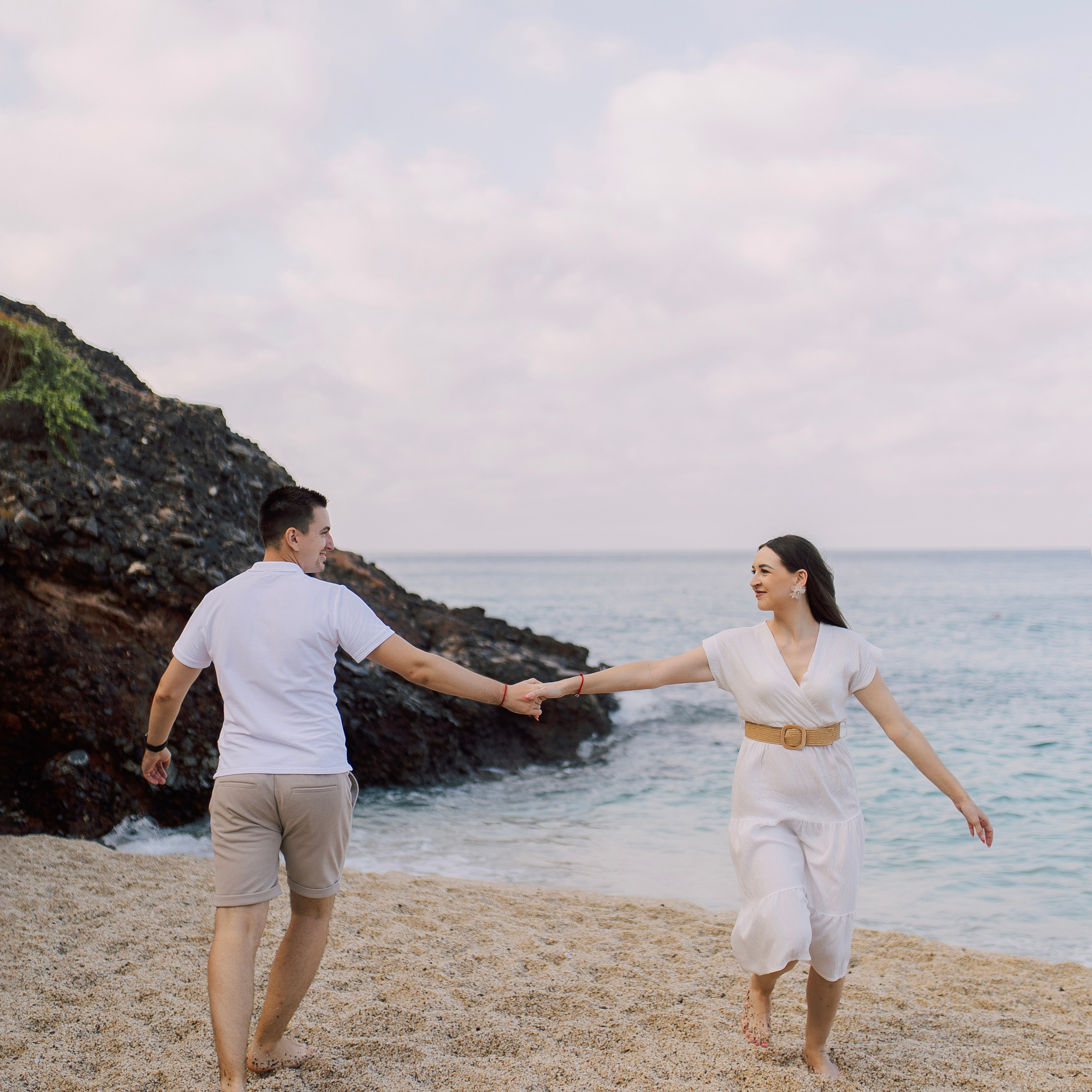 Morning. Beach. Morning photoshoot on Cleopatra Beach. Alanya. Alsu Develi, Photographer in Turkey, Alanya, Side, Belek, Antalya, Kemer, Turkiye. Photoshooting in Alanya. Photosession in Belek, Side