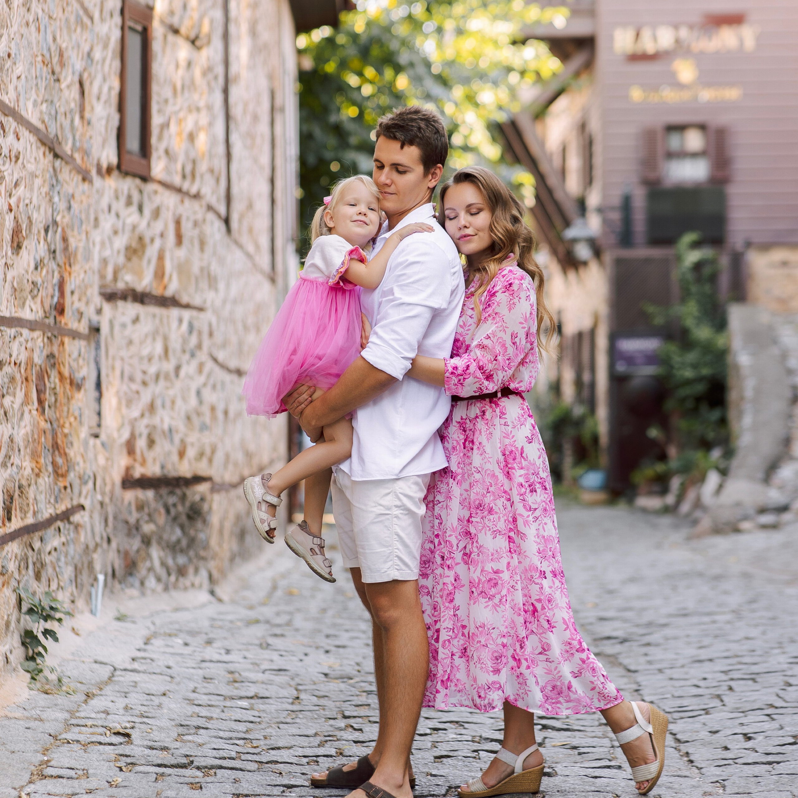 День. Колоритные улочки. Семейная съемка у крепости Алании. Алсу Девели. Фотограф в Алании в Турции, Аланья, Сиде, Белек, Анталия, Кемер, Конаклы, Окурджалар. Фотосъемки в Алании. Фотосессия в Алания