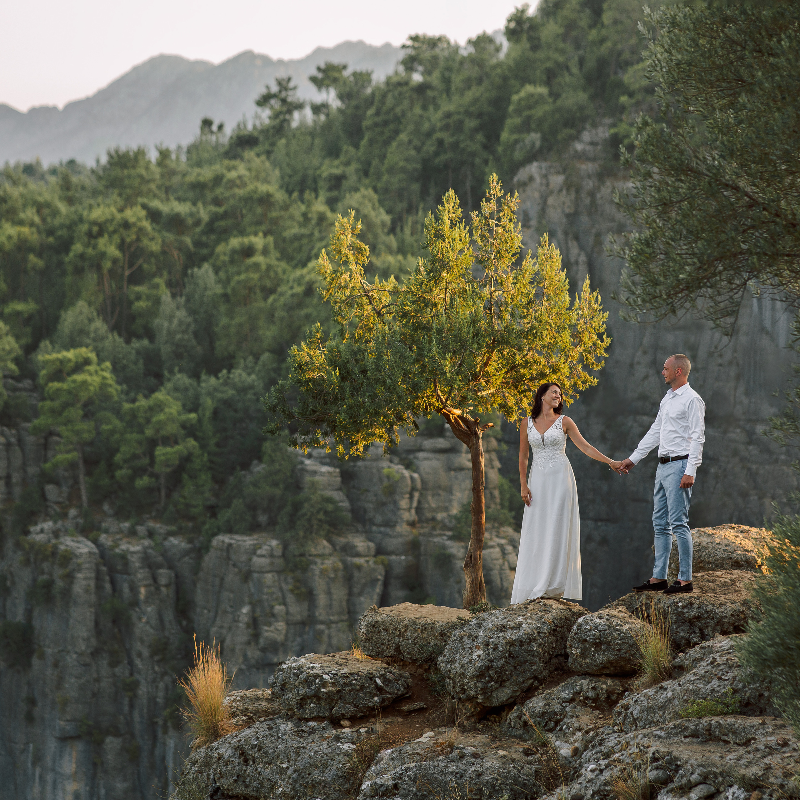 Парная фотосессия у каньона. Алсу Девели. Фотограф в Алании в Турции, Аланья, Сиде, Белек, Анталия, Кемер, Конаклы, Окурджалар. Фотосъемки в Алании. Фотосессия в Алания