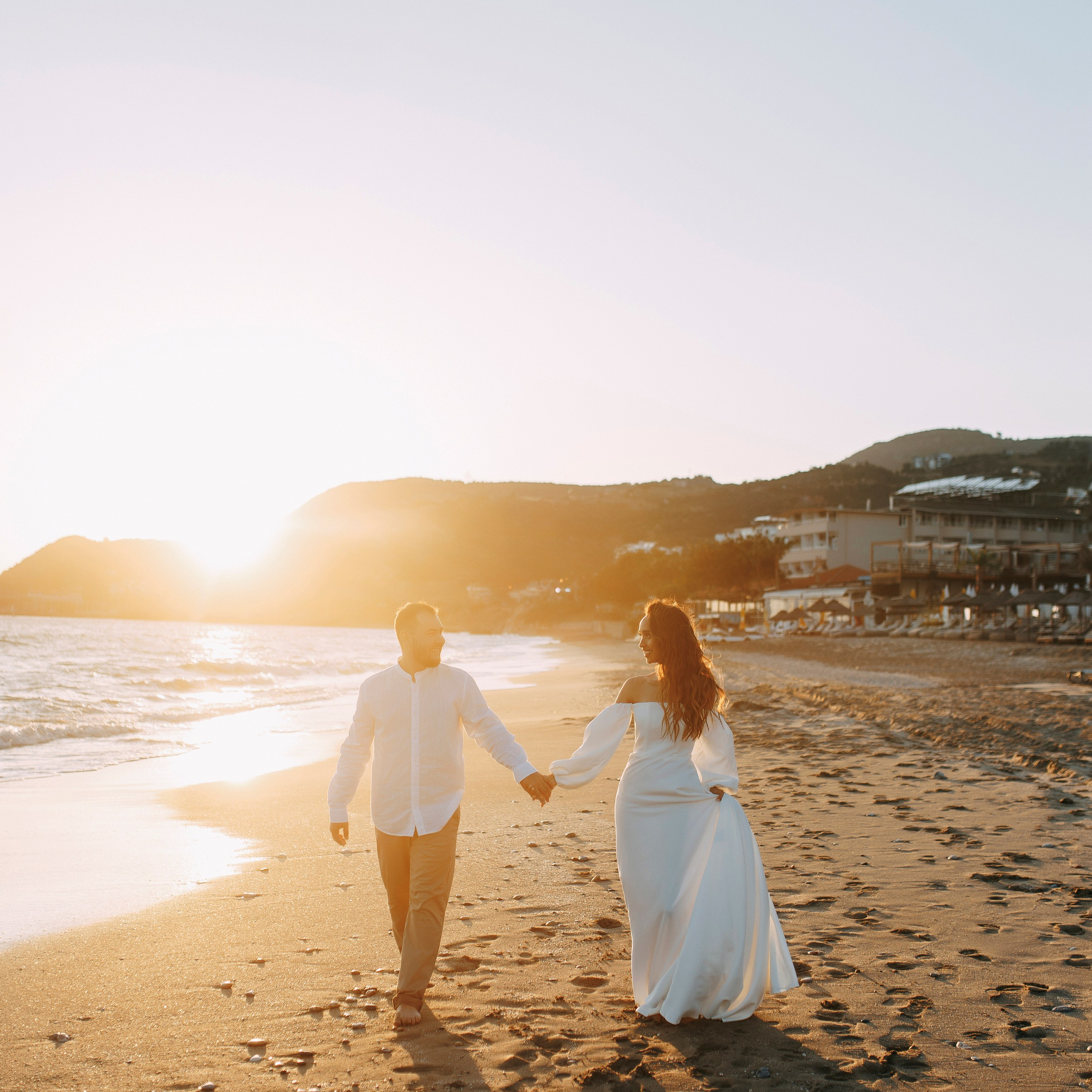 Sunset. Wedding photo shoot on Cleopatra beach. Alsu Develi, Photographer in Turkey, Alanya, Side, Belek, Antalya, Kemer, Turkiye. Photoshooting in Alanya. Photosession in Belek, Side
