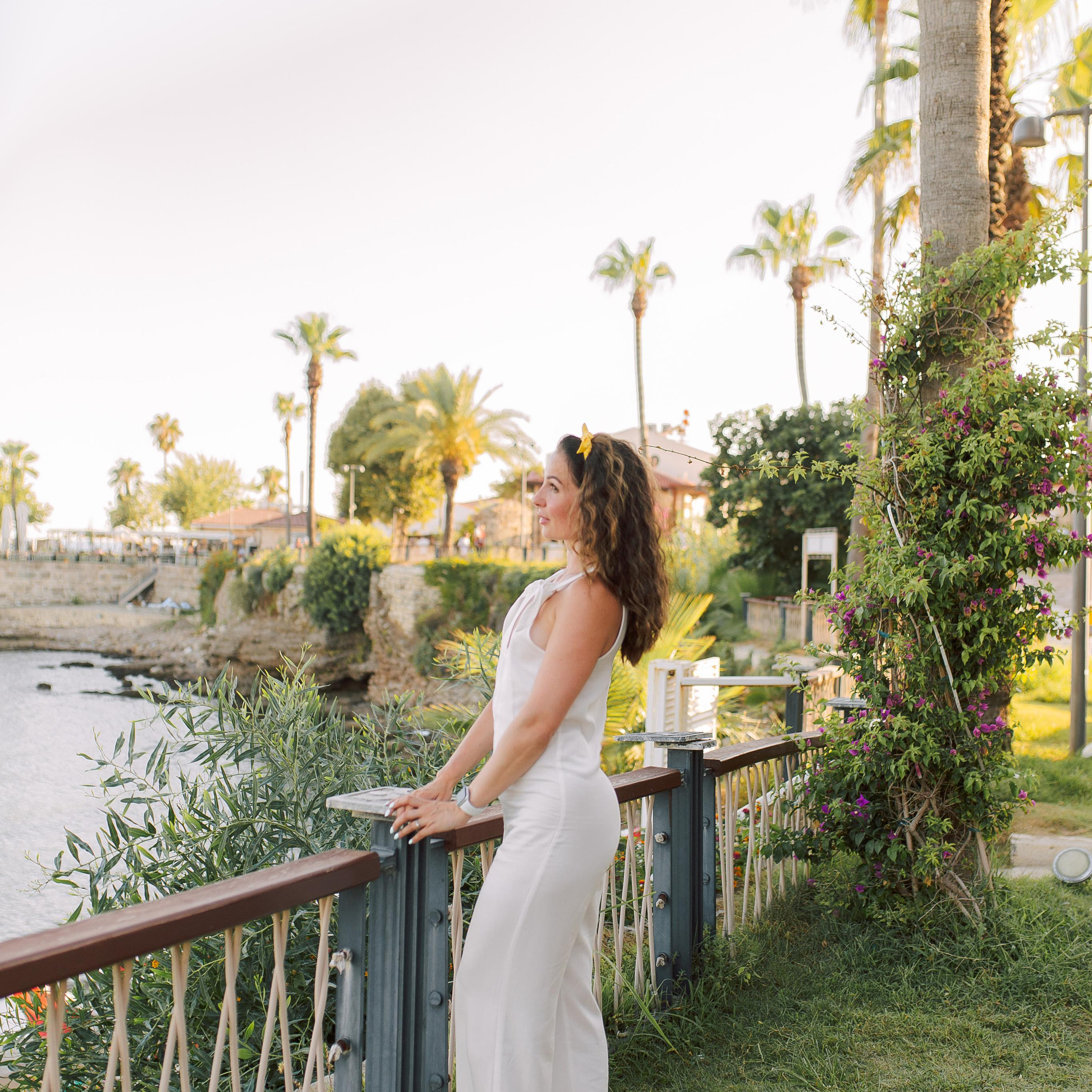 Индивидуальная фотосессия в  Сиде на закате. Алсу Девели. Фотограф в Алании в Турции, Аланья, Сиде, Белек, Анталия, Кемер, Конаклы, Окурджалар. Фотосъемки в Алании. Фотосессия в Алания