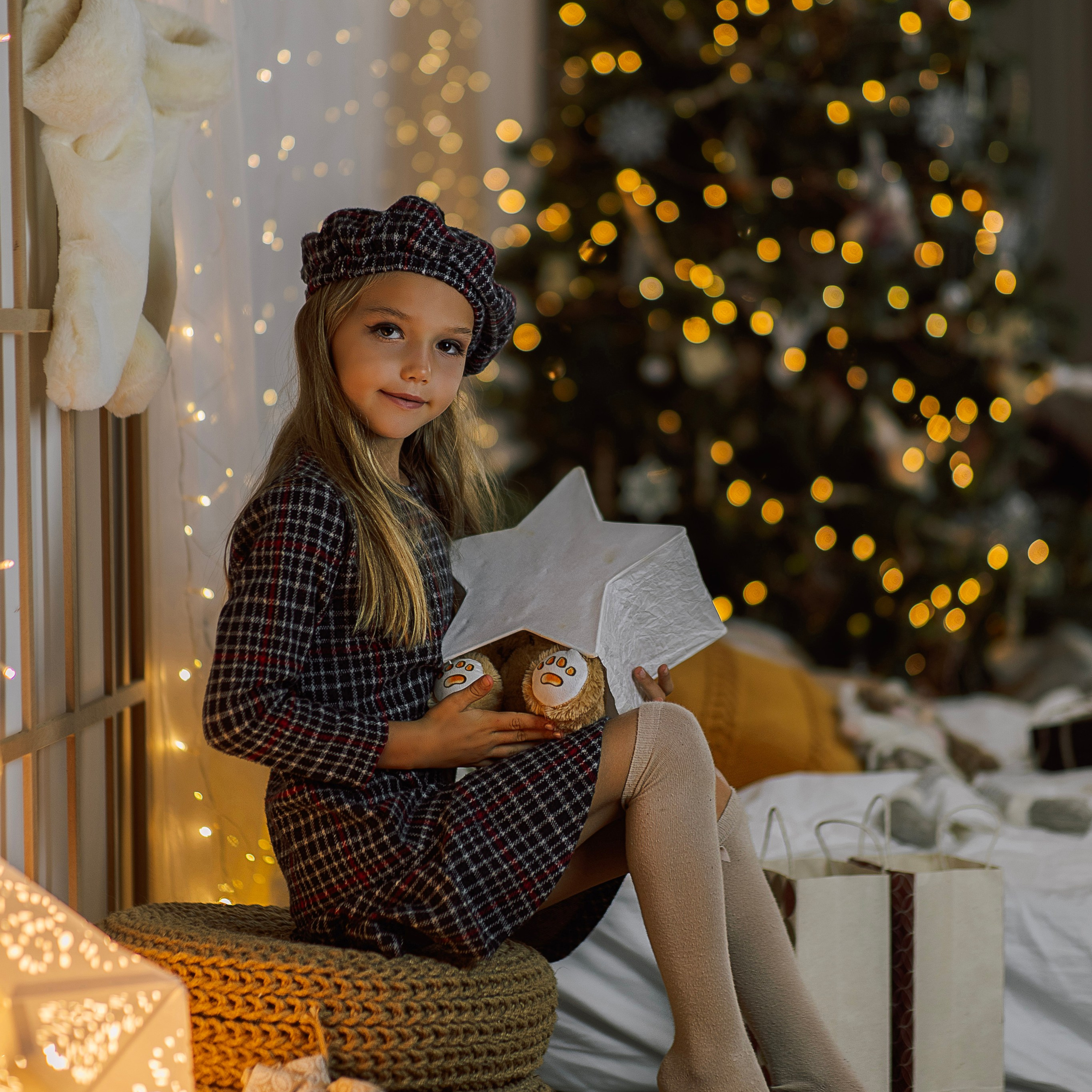 New Year’s family photo shoot…. Alsu Develi, Photographer in Turkey, Alanya, Side, Belek, Antalya, Kemer, Turkiye. Photoshooting in Alanya. Photosession in Belek, Side