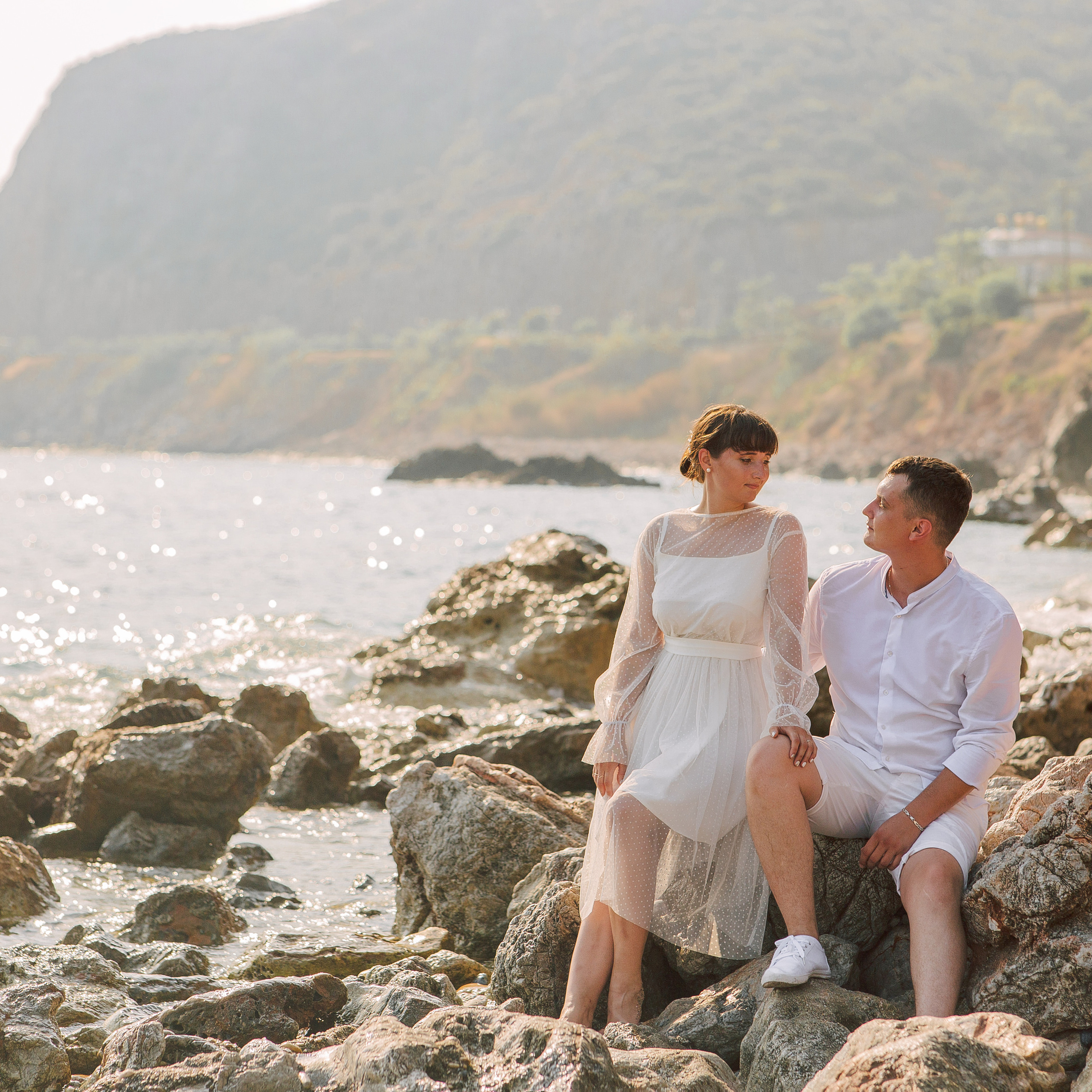 Wedding photo shoot in Alanya: Castle, port and beach. Alsu Develi, Photographer in Turkey, Alanya, Side, Belek, Antalya, Kemer, Turkiye. Photoshooting in Alanya. Photosession in Belek, Side