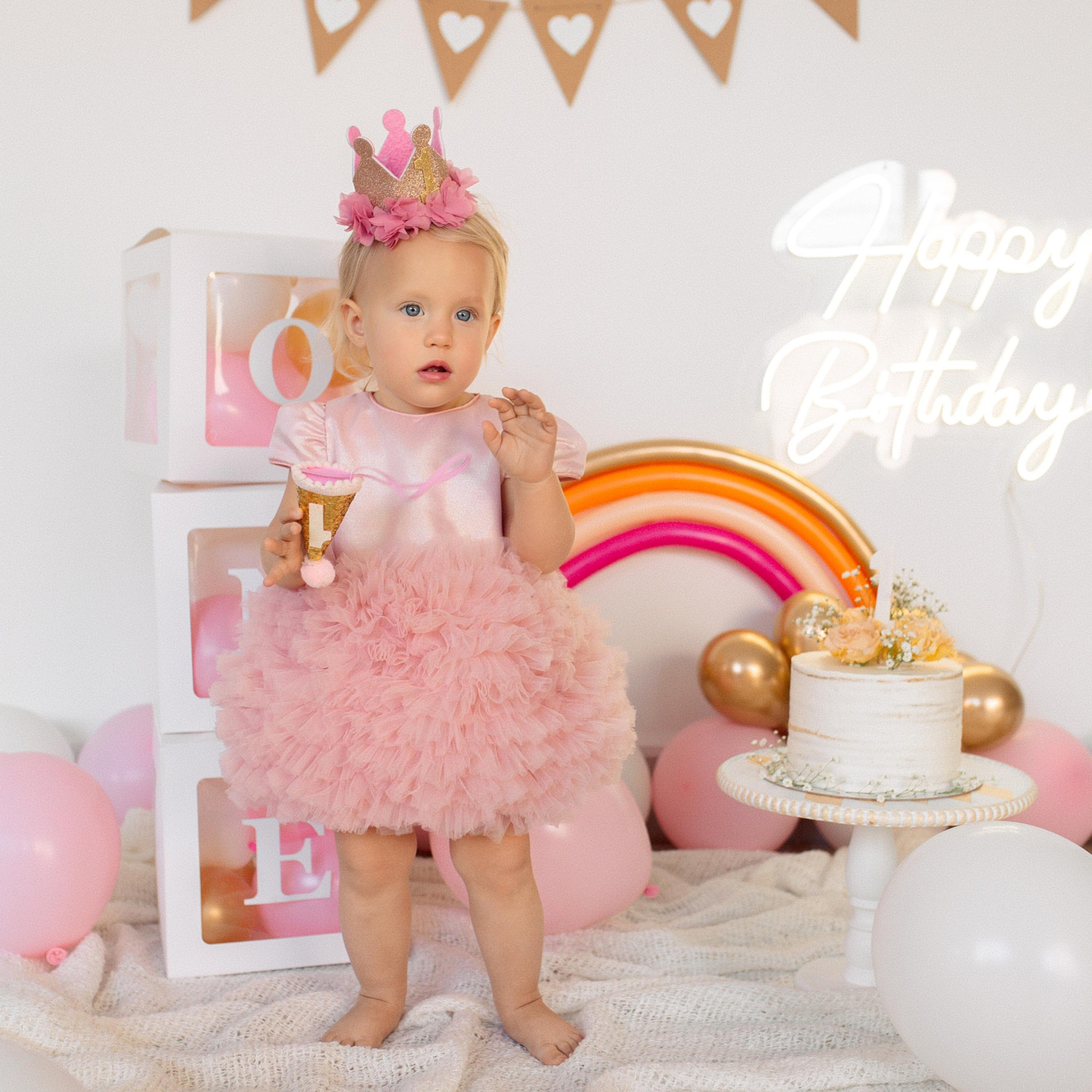 Фотосессия на годик в студии Фотосинтез. Алсу Девели. Фотограф в Алании в Турции, Аланья, Сиде, Белек, Анталия, Кемер, Конаклы, Окурджалар. Фотосъемки в Алании. Фотосессия в Алания