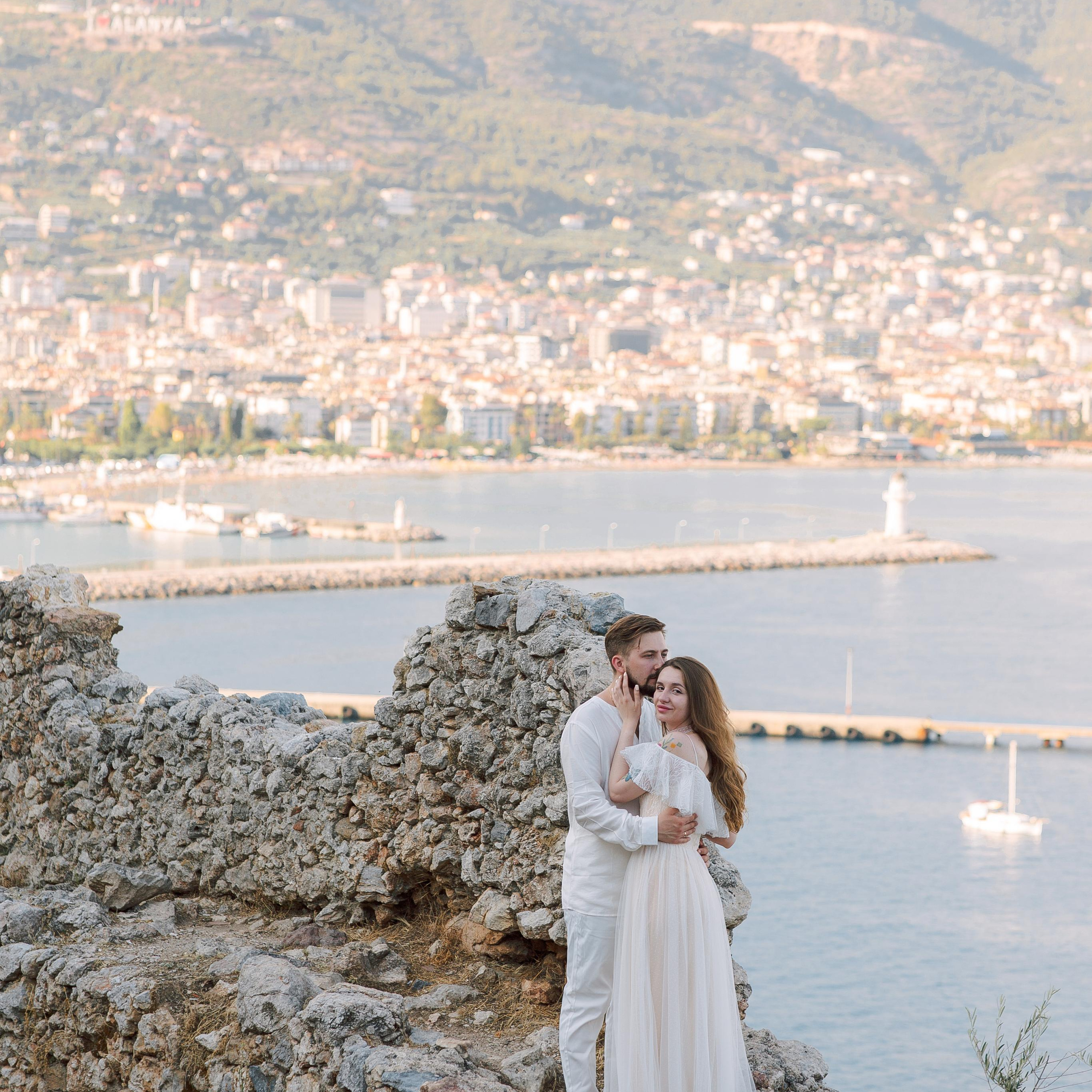 Фотосессия для пар у крепости Алания couple love story. Alsu Develi, Photographer in Turkey, Alanya, Side, Belek, Antalya, Kemer, Turkiye. Photoshooting in Alanya. Photosession in Belek, Side