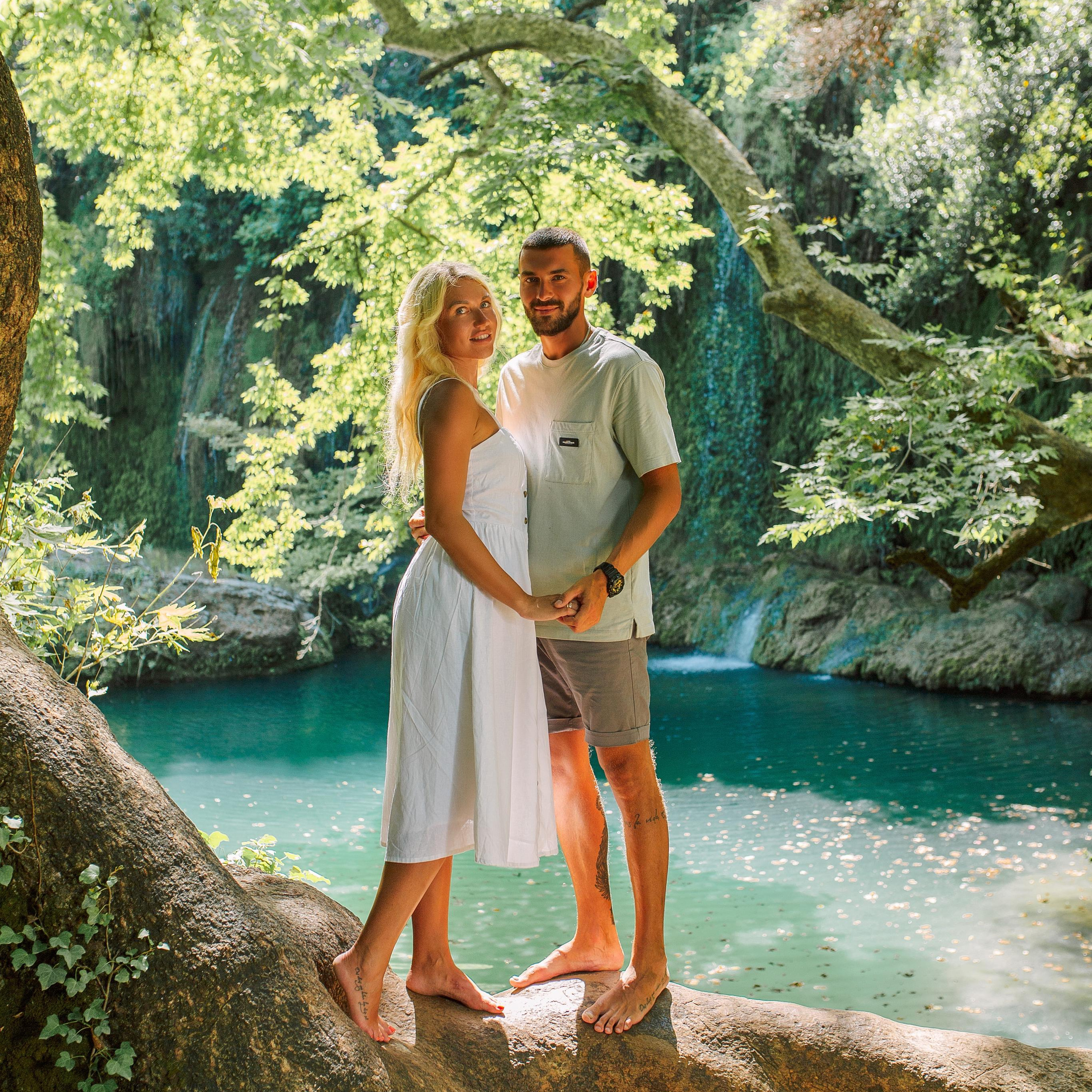 Лавстори у водопада. Алсу Девели. Фотограф в Алании в Турции, Аланья, Сиде, Белек, Анталия, Кемер, Конаклы, Окурджалар. Фотосъемки в Алании. Фотосессия в Алания