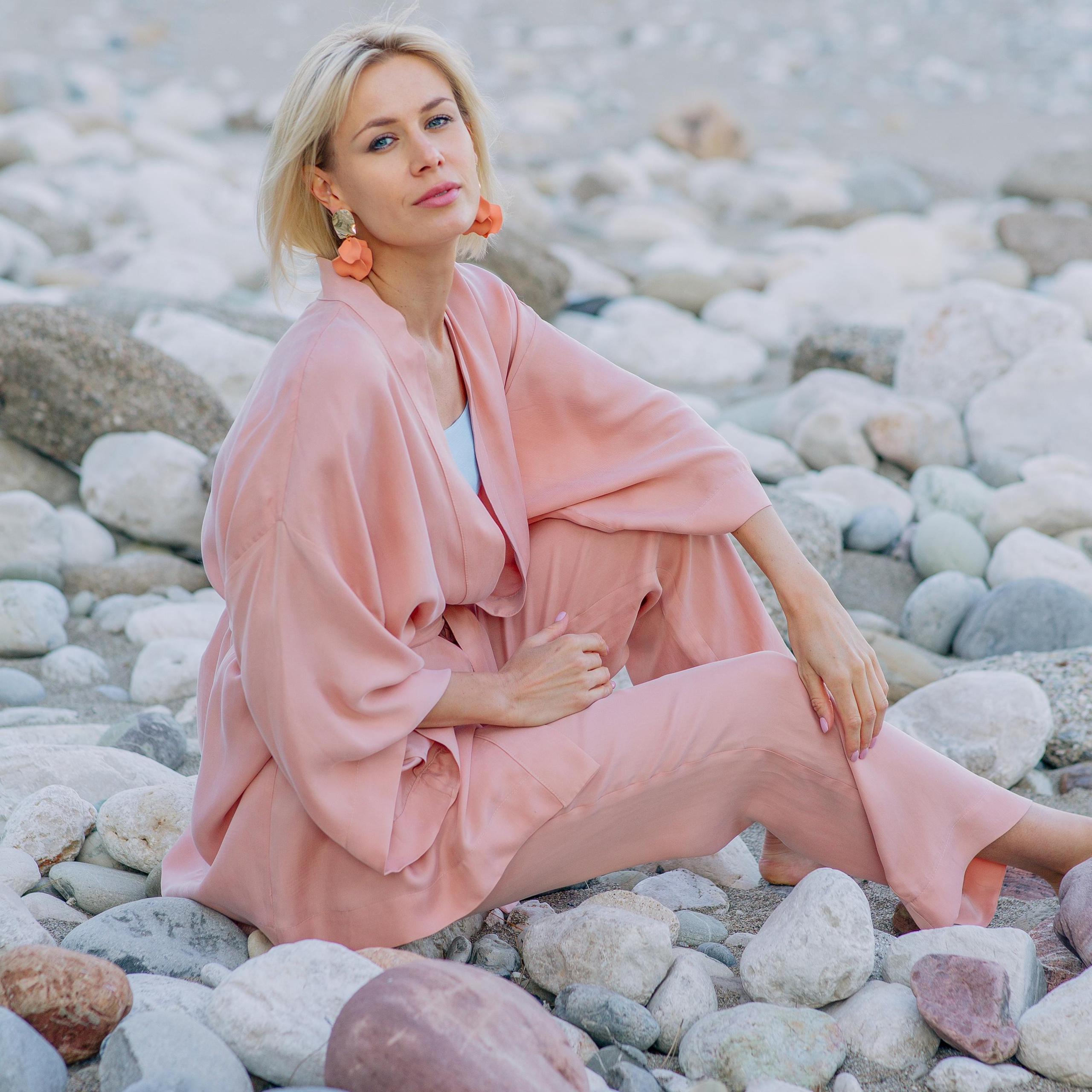 Съемка для бренда женских кимоно в Кемере. Алсу Девели. Фотограф в Алании в Турции, Аланья, Сиде, Белек, Анталия, Кемер, Конаклы, Окурджалар. Фотосъемки в Алании. Фотосессия в Алания