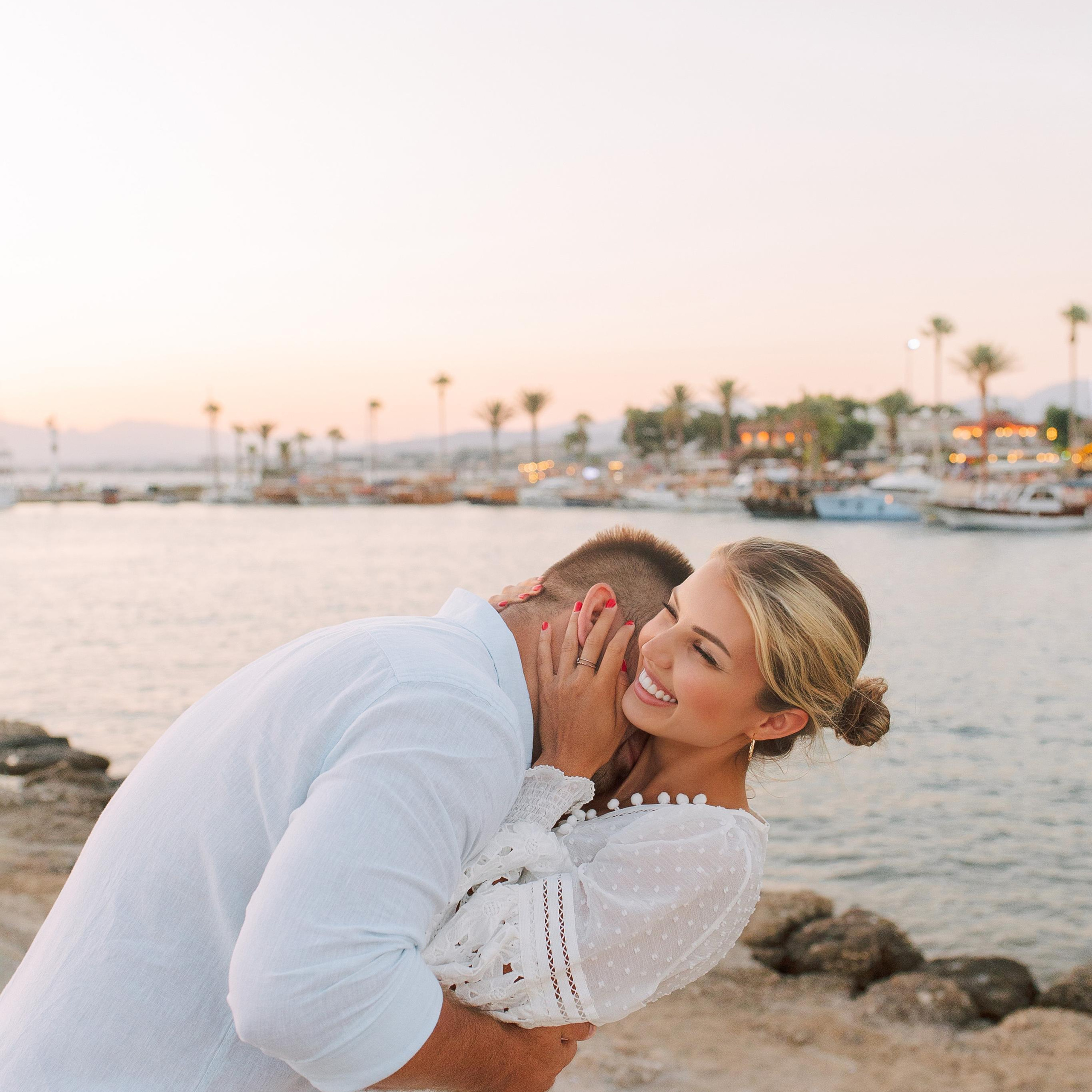 Couple photo shoot in the ancient city of Side. Alsu Develi, Photographer in Turkey, Alanya, Side, Belek, Antalya, Kemer, Turkiye. Photoshooting in Alanya. Photosession in Belek, Side