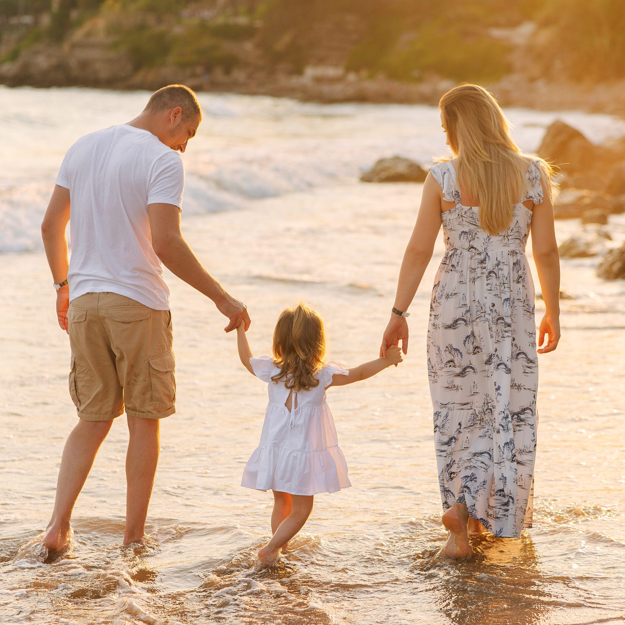 Семейная фотосессия на пляже в Сиде на закате. Алсу Девели. Фотограф в Алании в Турции, Аланья, Сиде, Белек, Анталия, Кемер, Конаклы, Окурджалар. Фотосъемки в Алании. Фотосессия в Алания