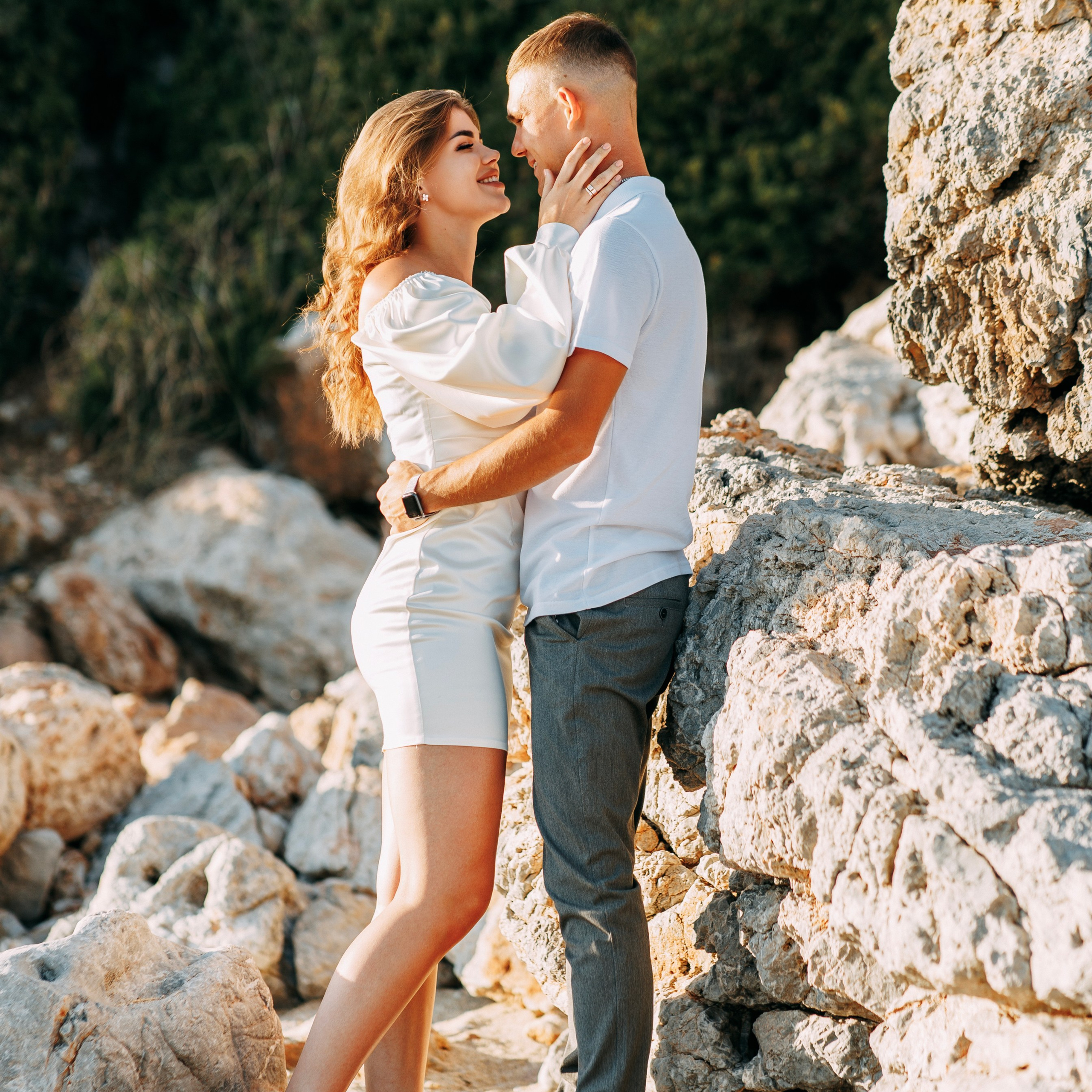 Sunset.Beach. Love story on Cleopatra beach at sunset. Alanya. Alsu Develi, Photographer in Turkey, Alanya, Side, Belek, Antalya, Kemer, Turkiye. Photoshooting in Alanya. Photosession in Belek, Side